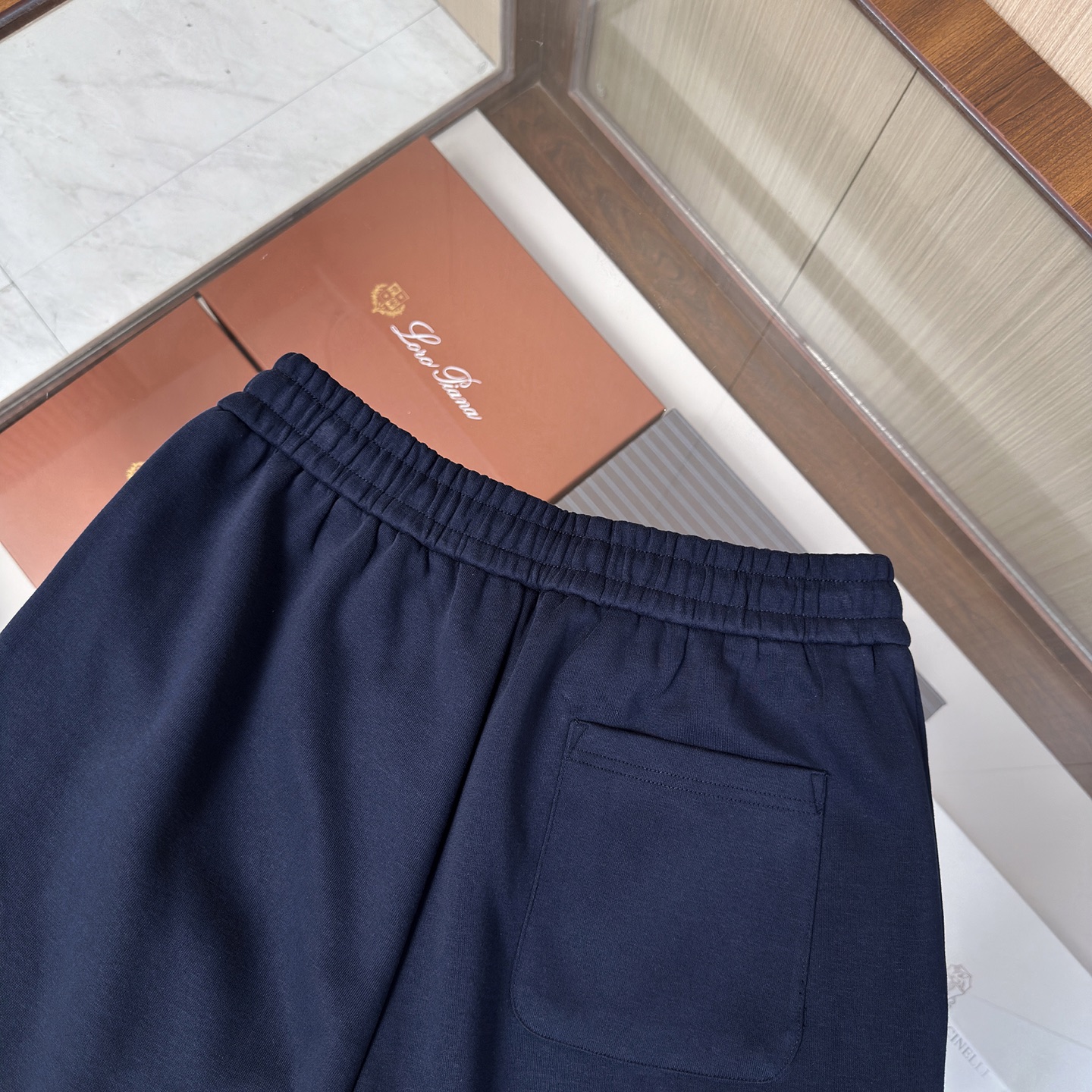 🆕🆕🆕 #新款上新 【Brioni 连帽拉链卫衣套装,不夸张的花色,整套呈现低调内敛的老钱休闲格调,沉稳耐看,不张扬却 🆕🆕🆕 #新款上新 【Brioni 连帽拉链卫衣套装,不夸张的花色,整套呈现低调内敛的老钱休闲格调,沉稳耐看,不张扬却
