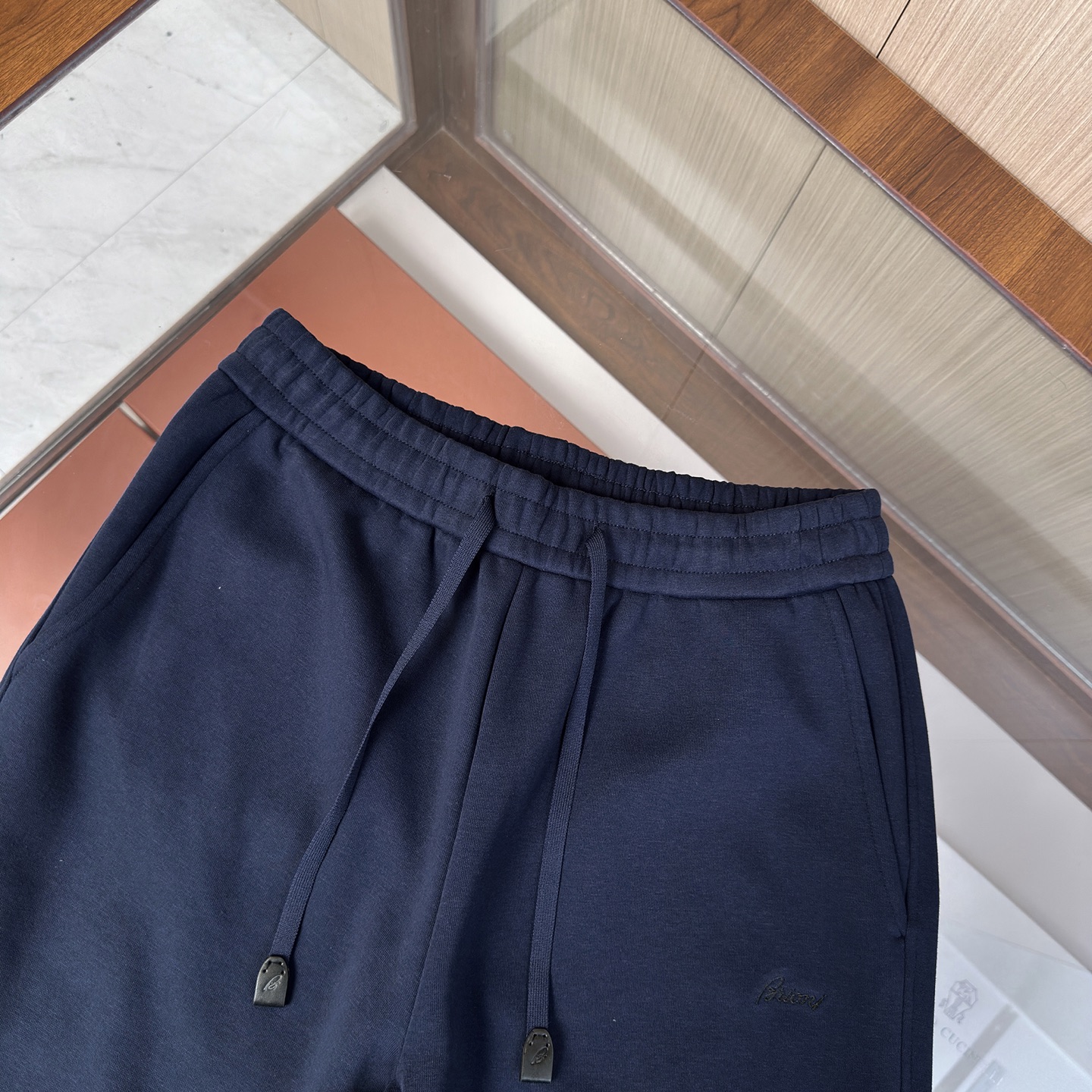🆕🆕🆕 #新款上新 【Brioni 连帽拉链卫衣套装,不夸张的花色,整套呈现低调内敛的老钱休闲格调,沉稳耐看,不张扬却 🆕🆕🆕 #新款上新 【Brioni 连帽拉链卫衣套装,不夸张的花色,整套呈现低调内敛的老钱休闲格调,沉稳耐看,不张扬却