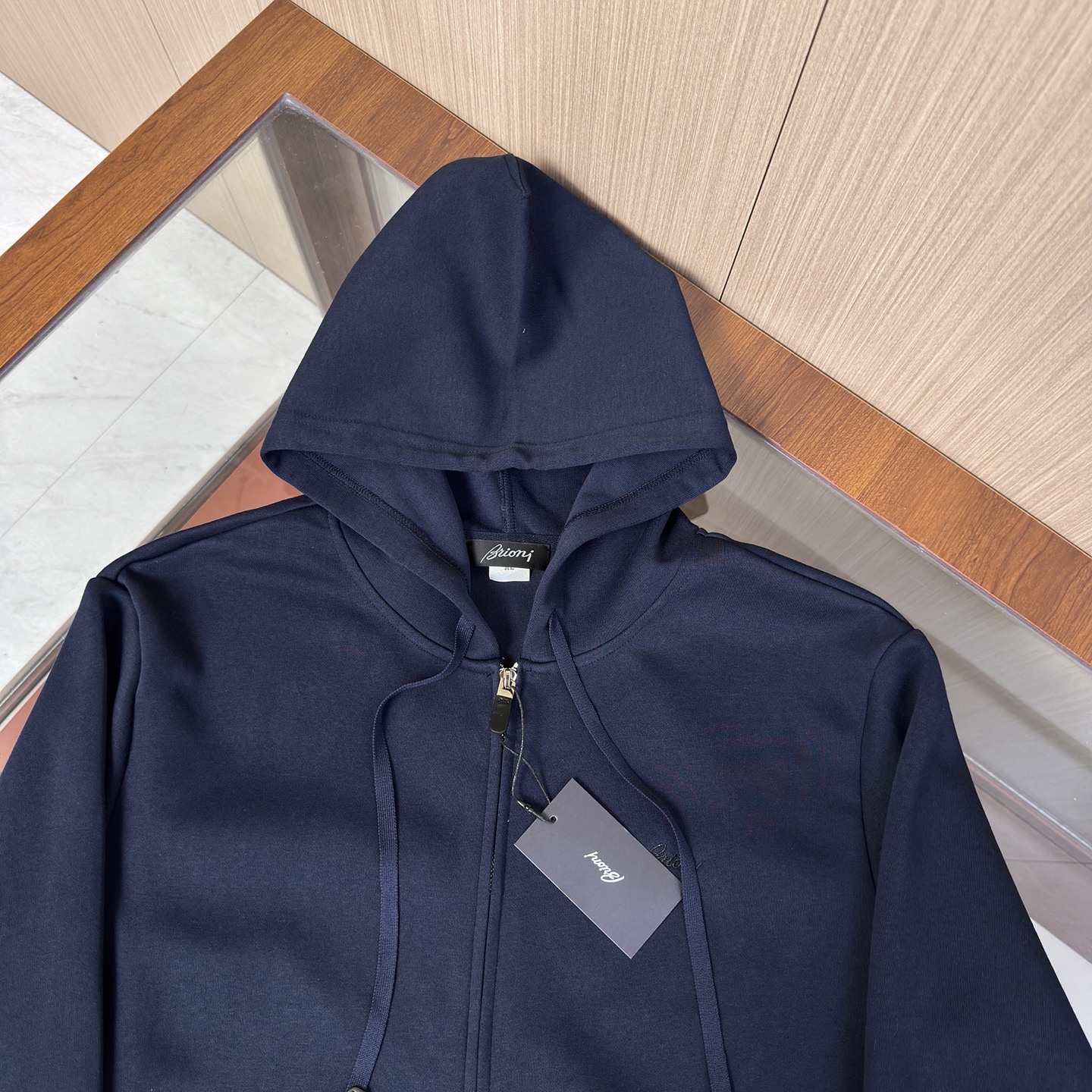 🆕🆕🆕 #新款上新 【Brioni 连帽拉链卫衣套装,不夸张的花色,整套呈现低调内敛的老钱休闲格调,沉稳耐看,不张扬却 🆕🆕🆕 #新款上新 【Brioni 连帽拉链卫衣套装,不夸张的花色,整套呈现低调内敛的老钱休闲格调,沉稳耐看,不张扬却