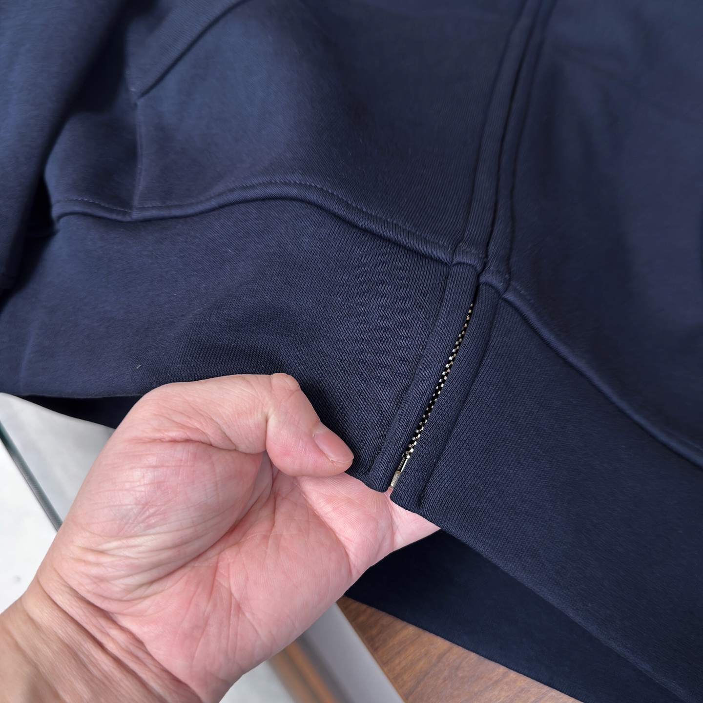 🆕🆕🆕 #新款上新 【Brioni 连帽拉链卫衣套装,不夸张的花色,整套呈现低调内敛的老钱休闲格调,沉稳耐看,不张扬却 🆕🆕🆕 #新款上新 【Brioni 连帽拉链卫衣套装,不夸张的花色,整套呈现低调内敛的老钱休闲格调,沉稳耐看,不张扬却