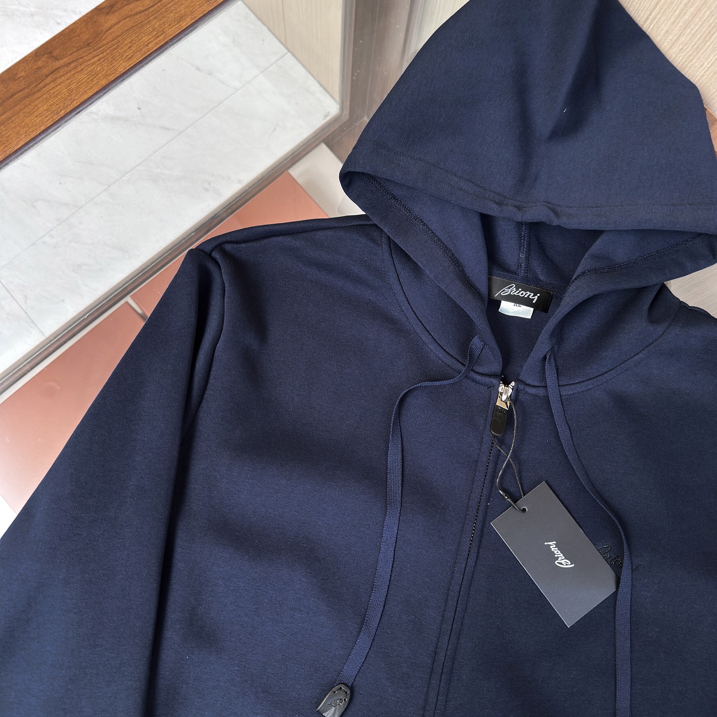 🆕🆕🆕 #新款上新 【Brioni 连帽拉链卫衣套装,不夸张的花色,整套呈现低调内敛的老钱休闲格调,沉稳耐看,不张扬却 🆕🆕🆕 #新款上新 【Brioni 连帽拉链卫衣套装,不夸张的花色,整套呈现低调内敛的老钱休闲格调,沉稳耐看,不张扬却