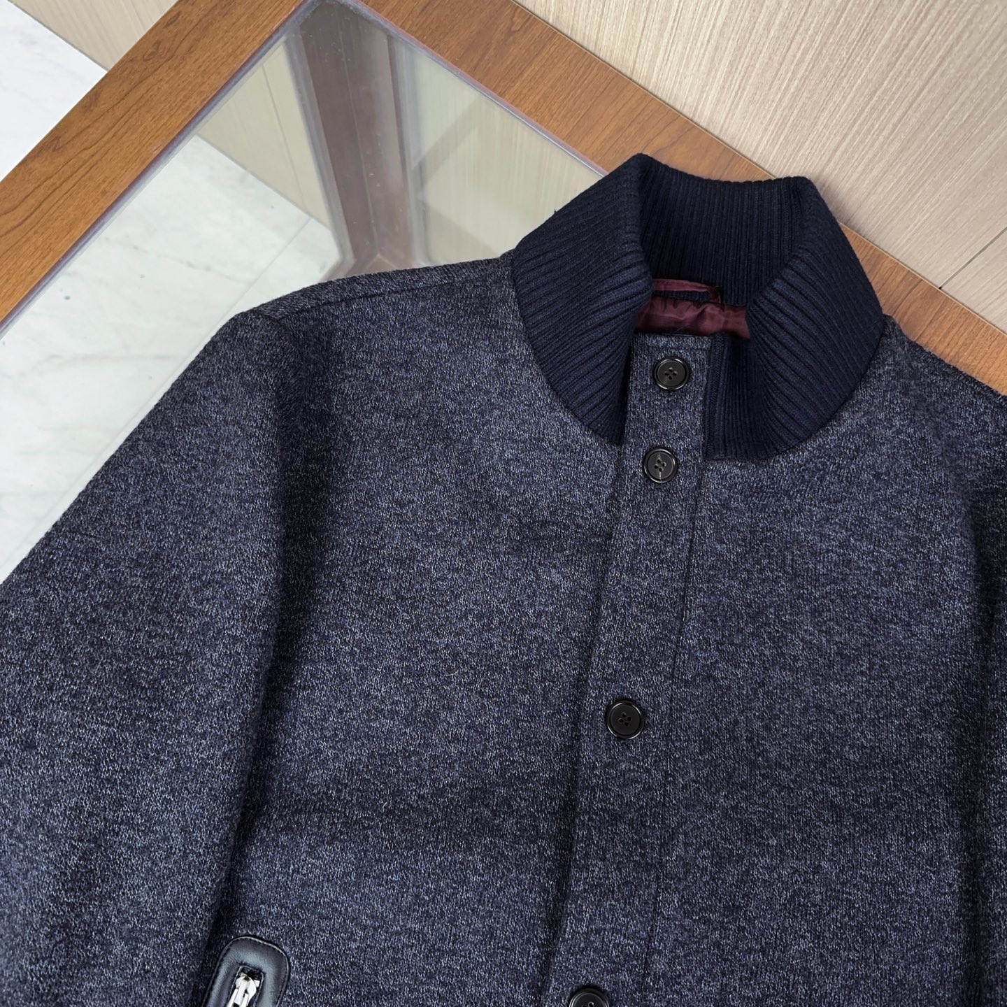 🆕🆕🆕 #新款上新 【Brioni 布里奥尼 男士棒球领羊毛夹克,将绅士格调与休闲版型巧妙融合,兼顾风度与实穿属性】 🆕🆕🆕 #新款上新 【Brioni 布里奥尼 男士棒球领羊毛夹克,将绅士格调与休闲版型巧妙融合,兼顾风度与实穿属性】