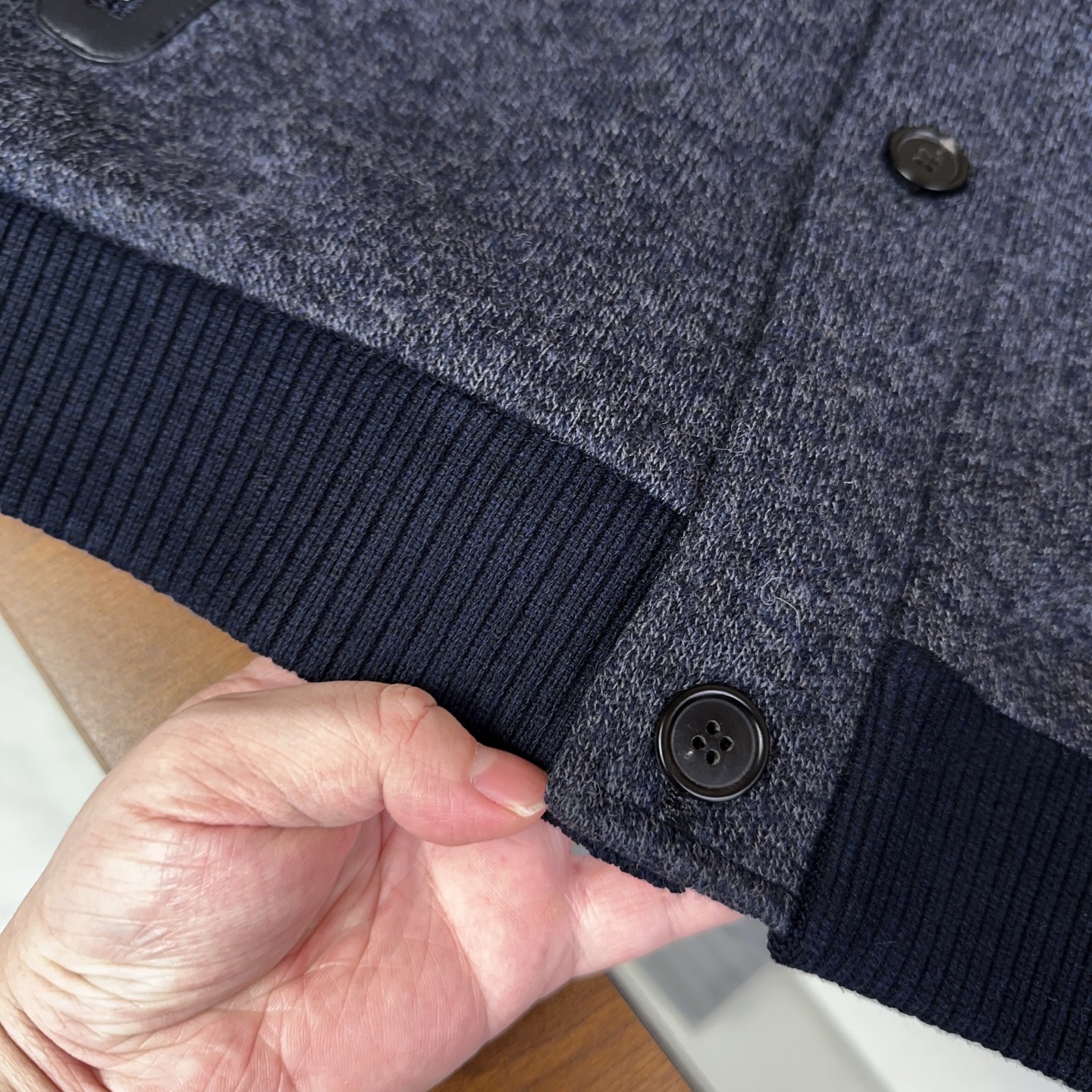 🆕🆕🆕 #新款上新 【Brioni 布里奥尼 男士棒球领羊毛夹克,将绅士格调与休闲版型巧妙融合,兼顾风度与实穿属性】 🆕🆕🆕 #新款上新 【Brioni 布里奥尼 男士棒球领羊毛夹克,将绅士格调与休闲版型巧妙融合,兼顾风度与实穿属性】