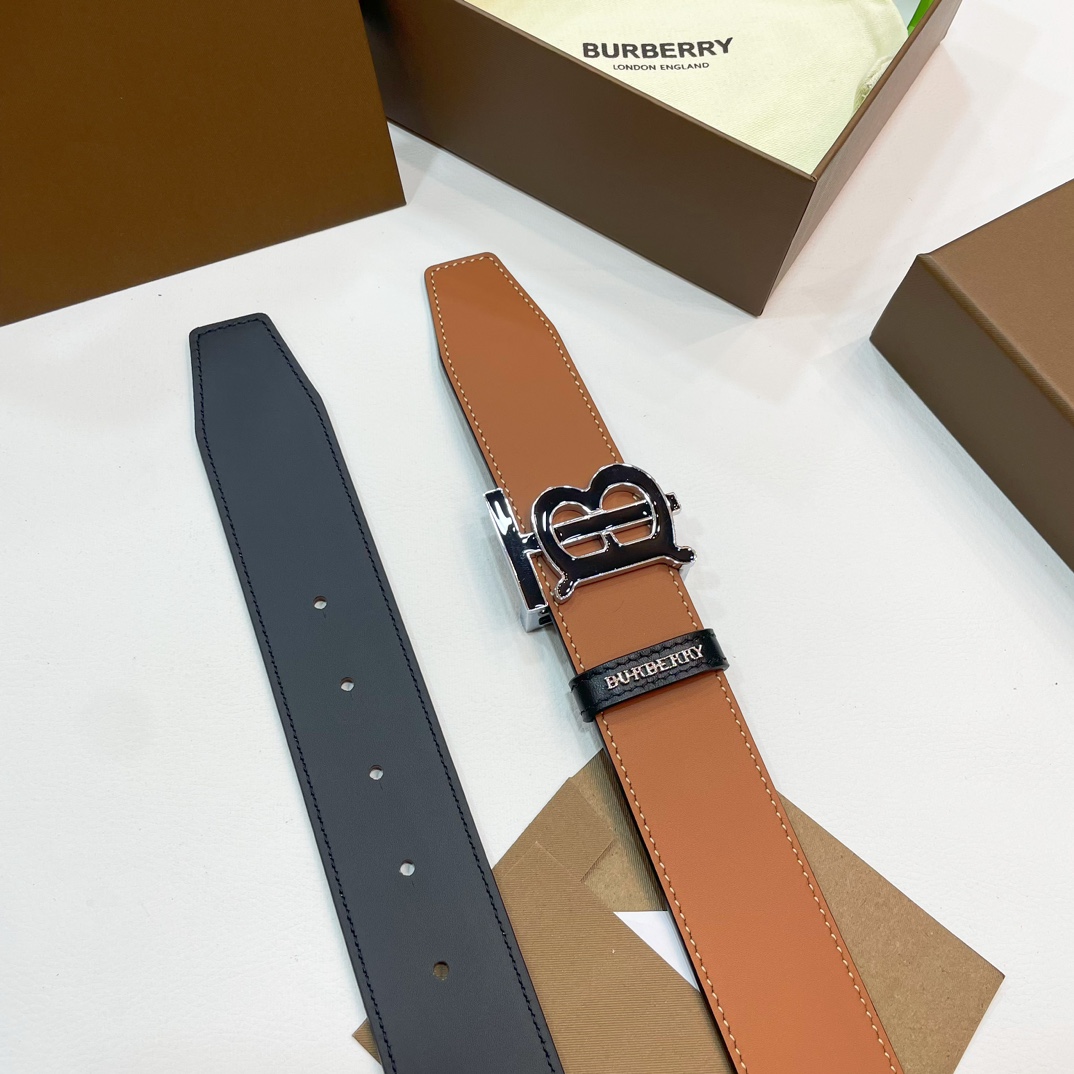🐭原单burberry 新款TB标 相比较菲拉格慕和双G，这款皮带不容易撞车哦😊简单低调👀看细节、重点是