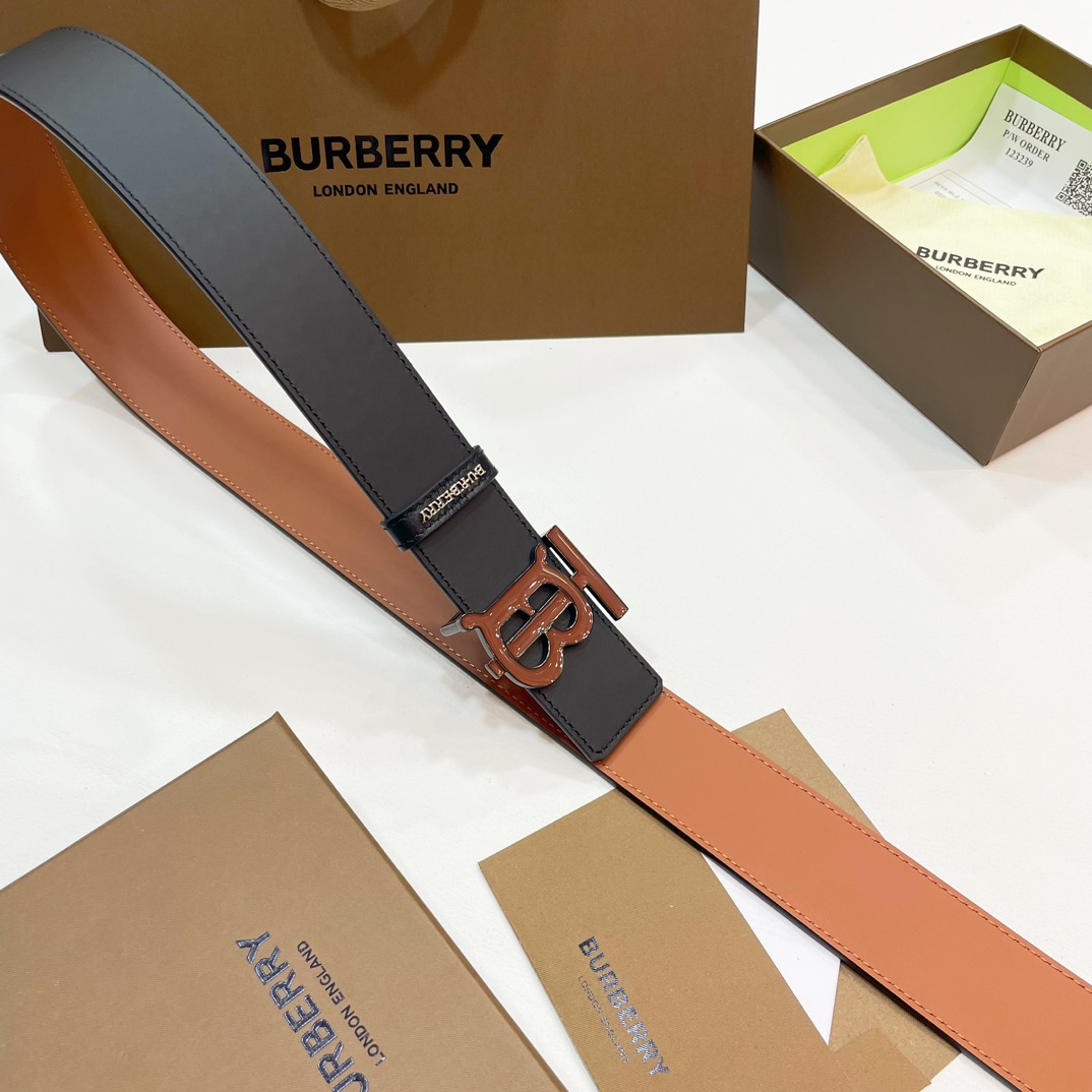 🐭原单burberry 新款TB标 相比较菲拉格慕和双G，这款皮带不容易撞车哦😊简单低调👀看细节、重点是