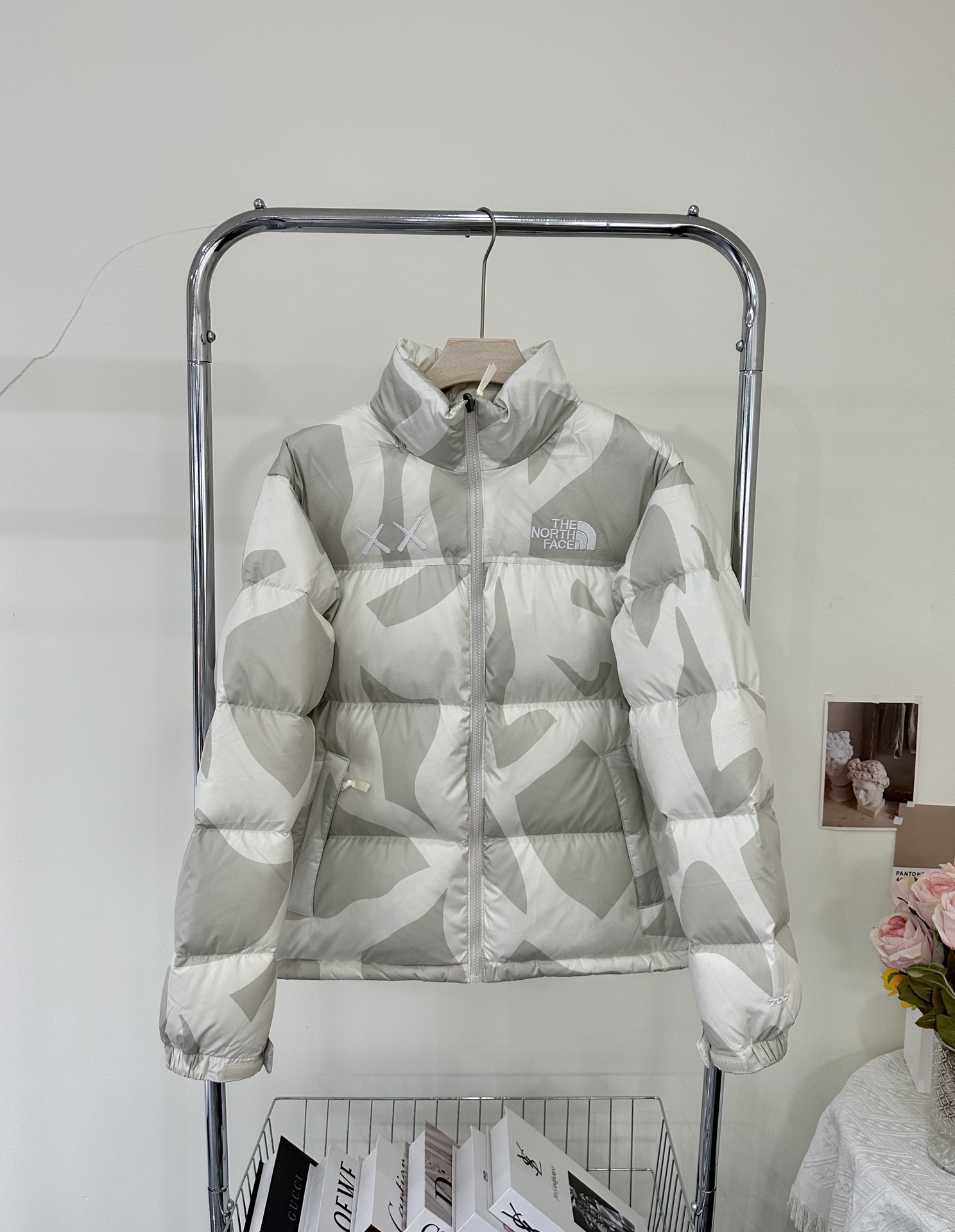 白色 TNFx KAWS 北面联名96款