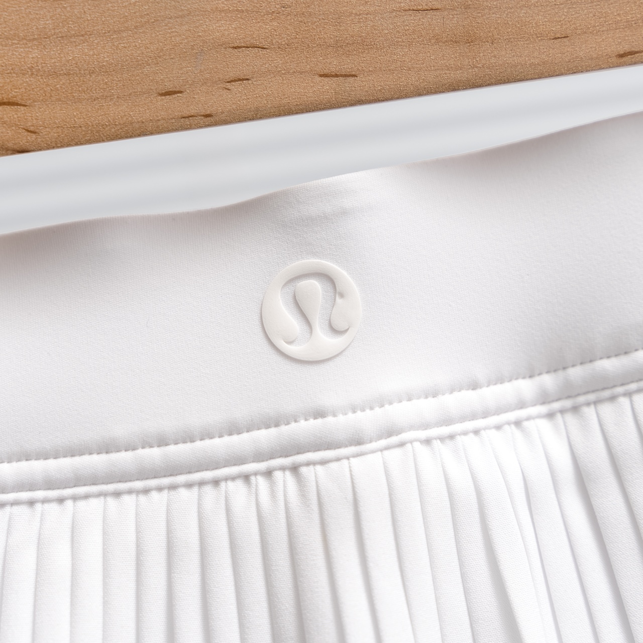 Lululemon丨露露乐檬松紧腰带百褶风琴裙 黑色 白色