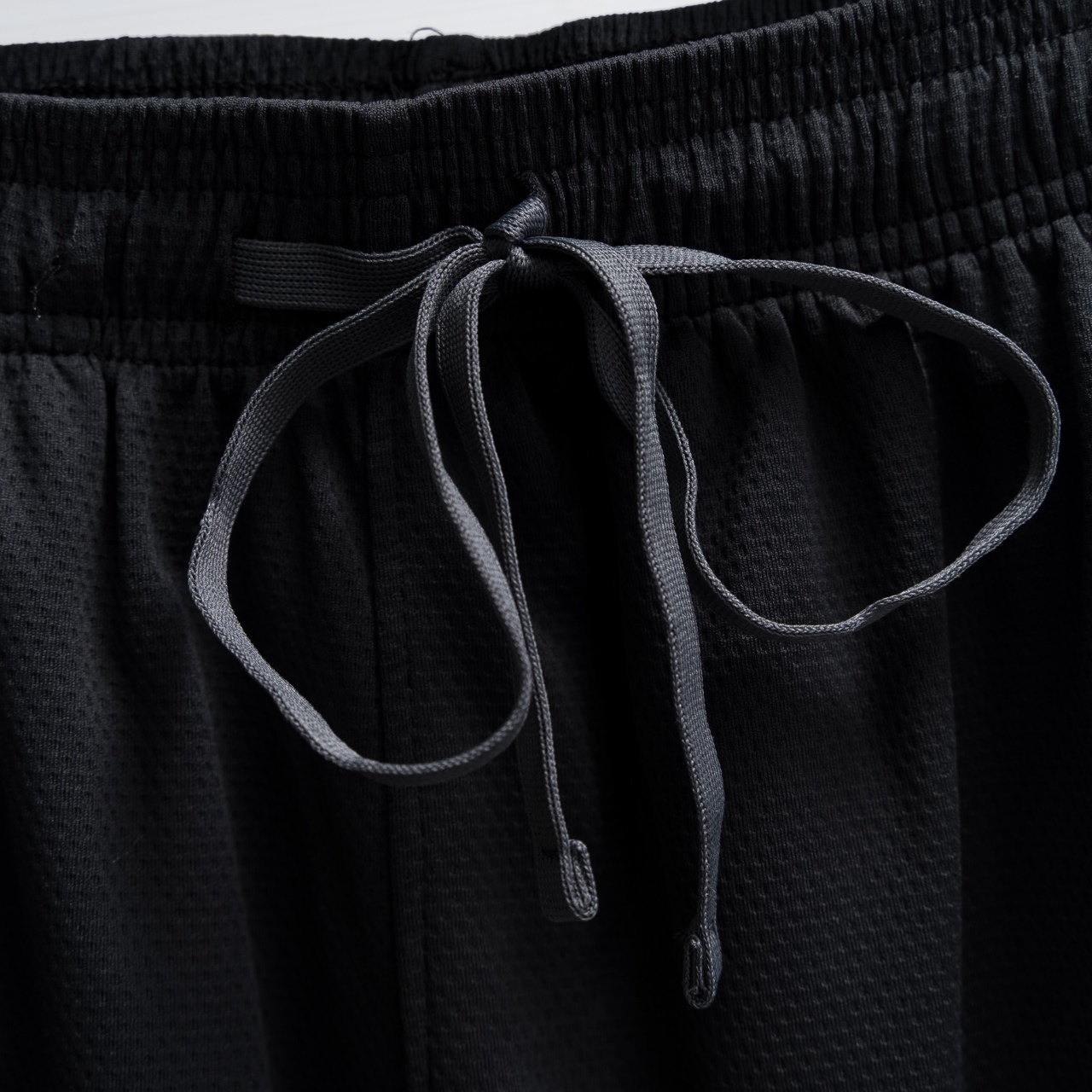 KAILAS丨凯乐石刺绣标短裤（网格） 黑色