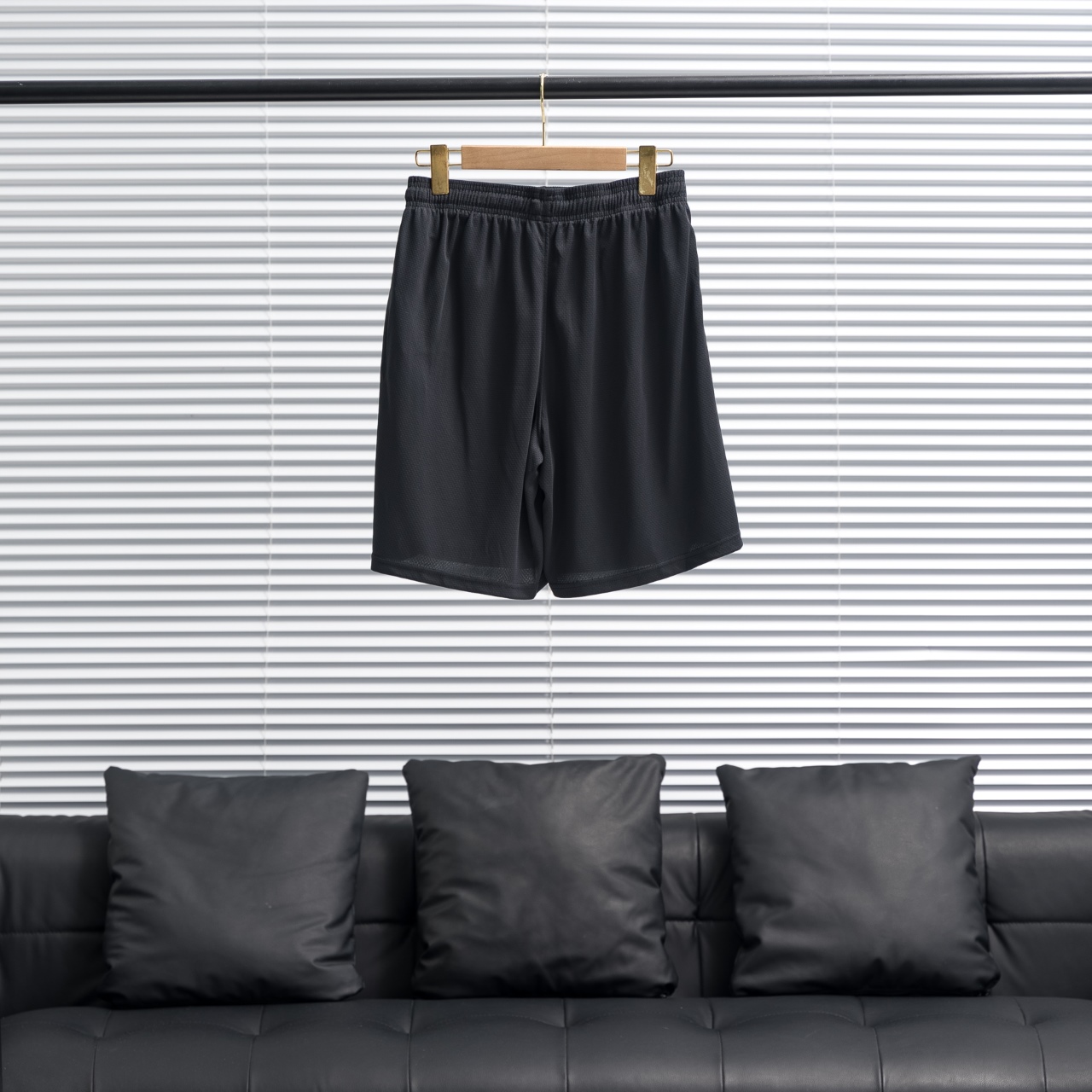 KOLON SPORT丨可隆刺绣标短裤(网格)黑色-Chinese UA Cheap High Quatity Brand Clothes Bags handbags Sneakers wholesale wholesaler seller from China Factory suppliers Fashion Clothing Shoes best Quality Beautiful Price KOLON SPORT丨可隆刺绣标短裤(网格)黑色