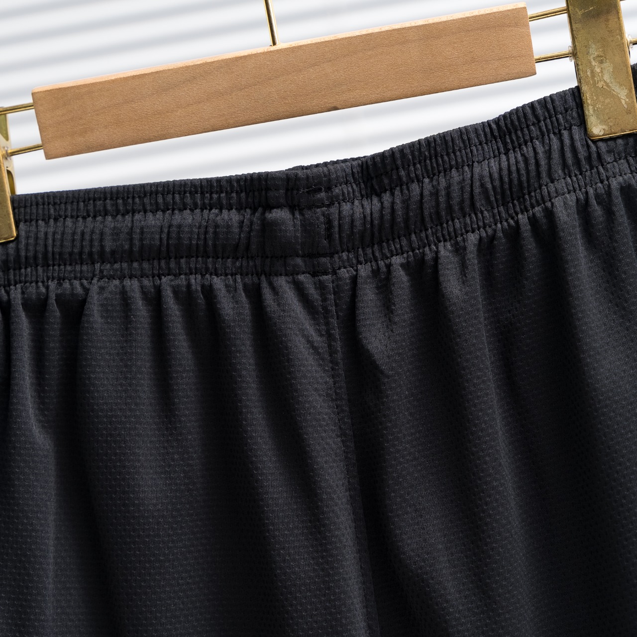 KOLON SPORT丨可隆刺绣标短裤(网格)黑色-Chinese UA Cheap High Quatity Brand Clothes Bags handbags Sneakers wholesale wholesaler seller from China Factory suppliers Fashion Clothing Shoes best Quality Beautiful Price KOLON SPORT丨可隆刺绣标短裤(网格)黑色