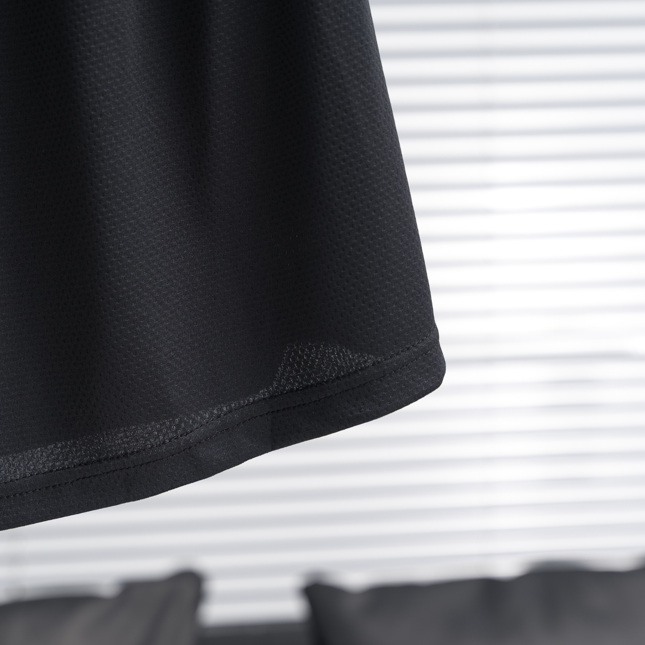 KOLON SPORT丨可隆刺绣标短裤(网格)黑色-Chinese UA Cheap High Quatity Brand Clothes Bags handbags Sneakers wholesale wholesaler seller from China Factory suppliers Fashion Clothing Shoes best Quality Beautiful Price KOLON SPORT丨可隆刺绣标短裤(网格)黑色