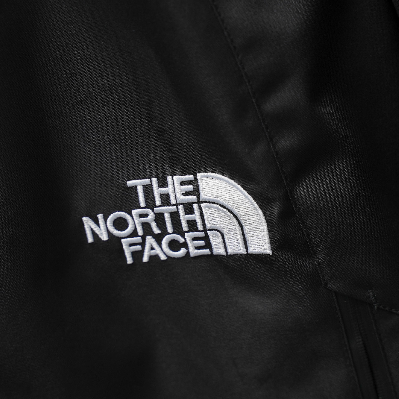 The North Face NJHQ51 Embroidered Hooded Windbreaker Jacket - Black 6 windows1757053908837 2147160992 1278014678