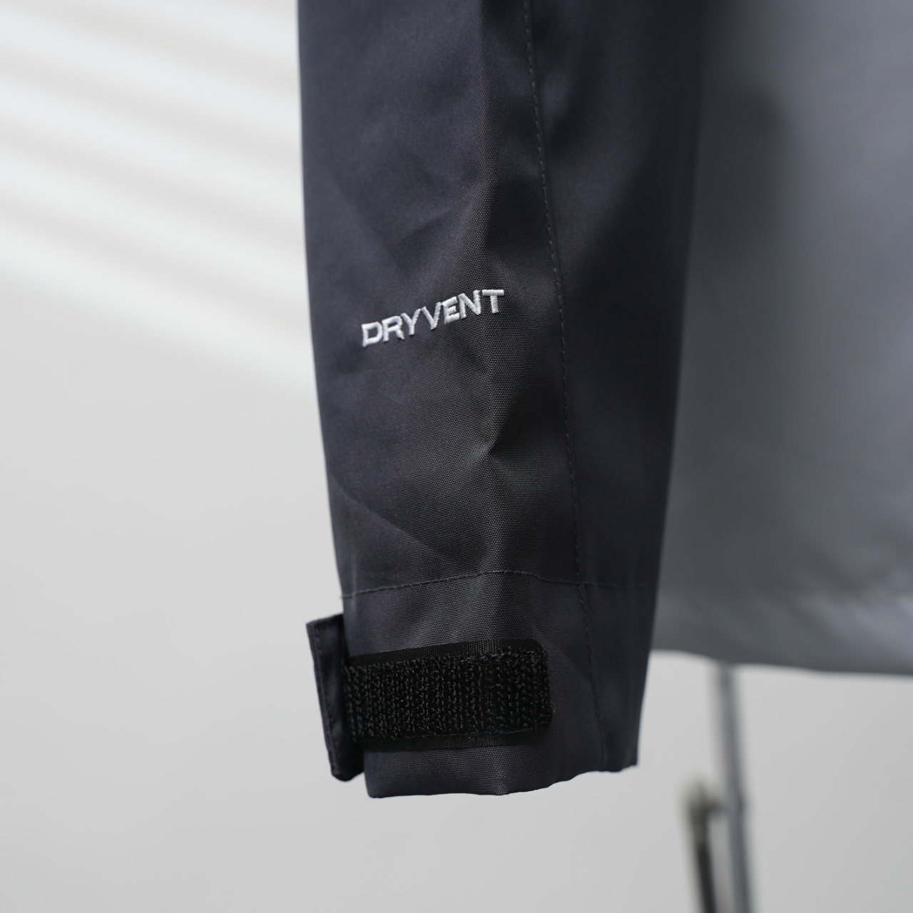 The North Face NJHQ51 Embroidered Hooded Windbreaker Jacket - Gray 4 windows1757053931116 1461793223 1146130705
