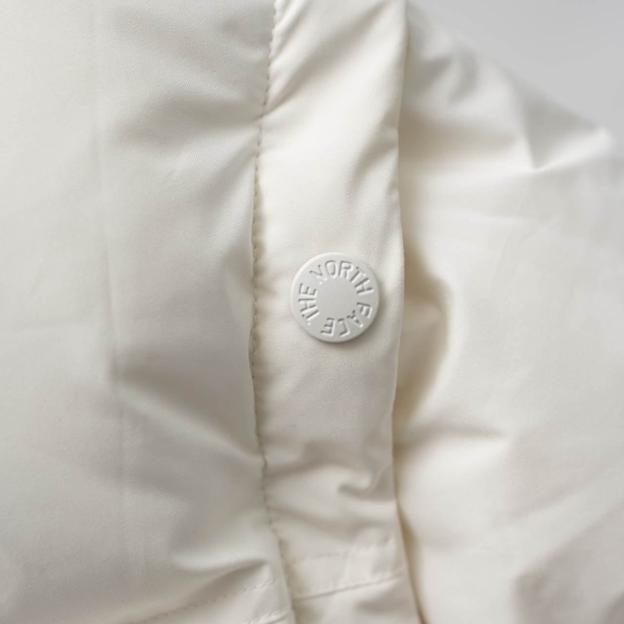 TNF 北面 韓国版 脱袖 二合一 フード付き ダウンジャケット