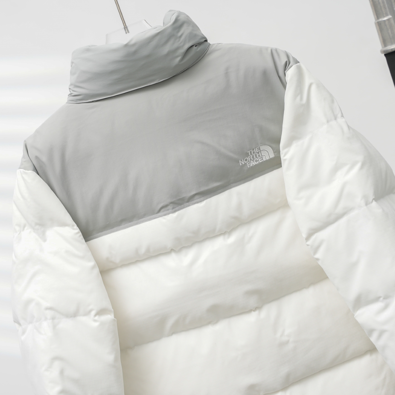 TNF北面1996大标羽绒服・灰白・S-XXLサイズ対応