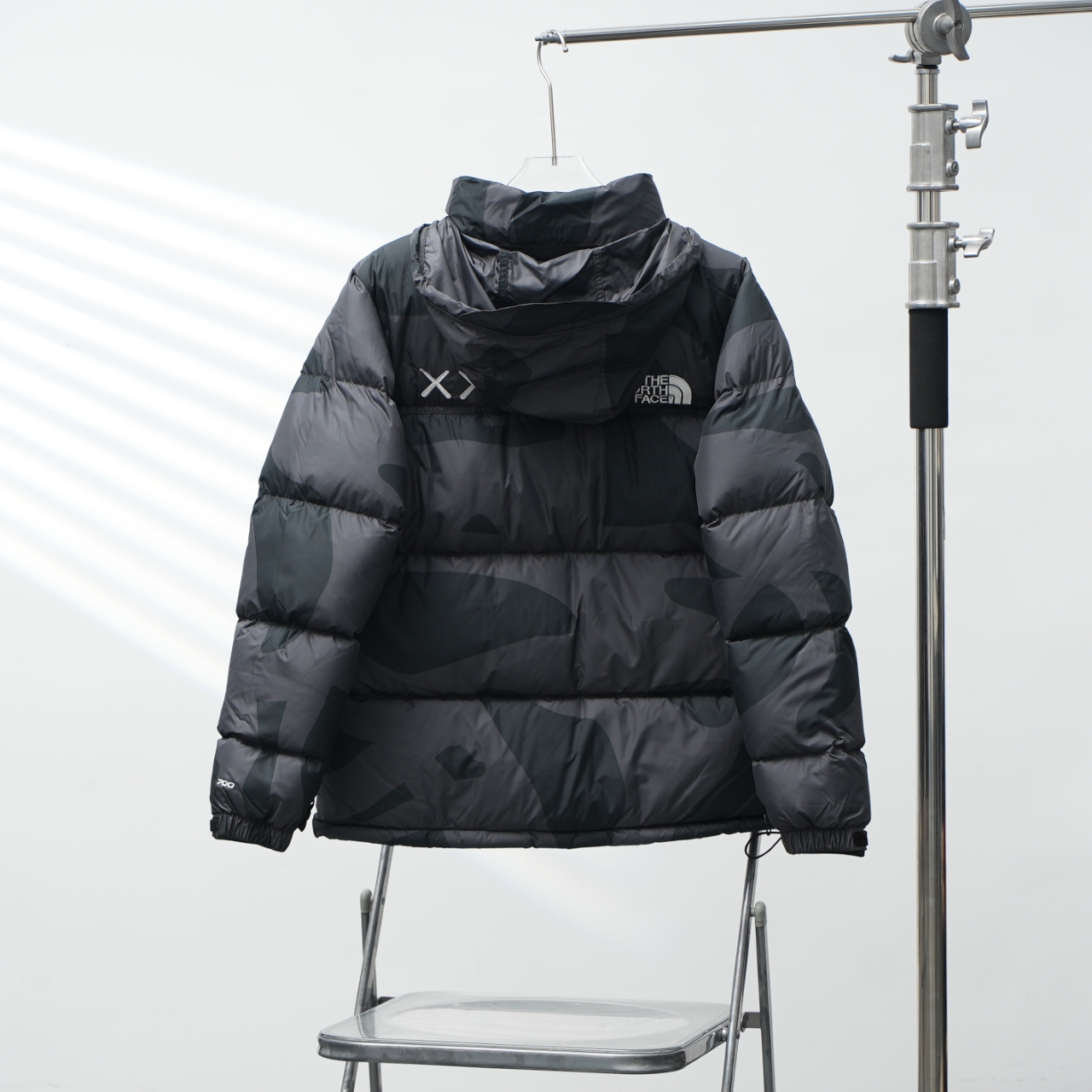 P460
TNF丨北面XX KAWS联名1996羽绒服
配色:黑色
尺码:XS-XXL