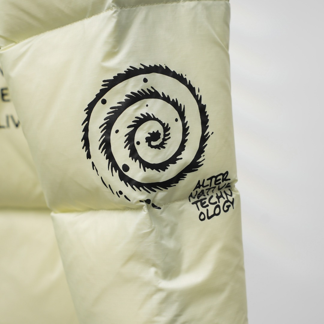 THE NORTH FACE 96 脳死亡 コラボ ダウンジャケット 黄色 保温性抜群