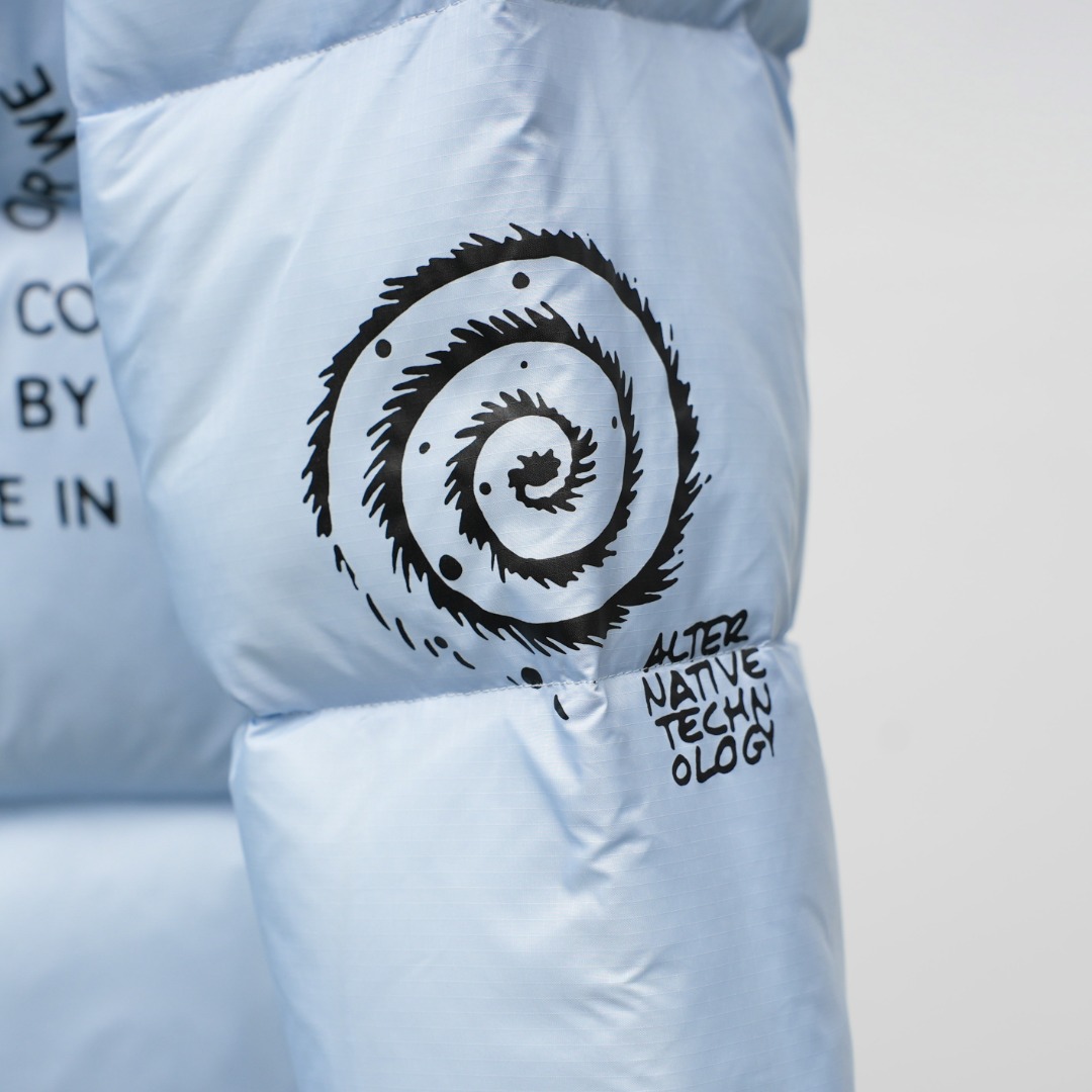 THE NORTH FACE 脳死亡 コラボ ダウンジャケット ブルー 保温性抜群