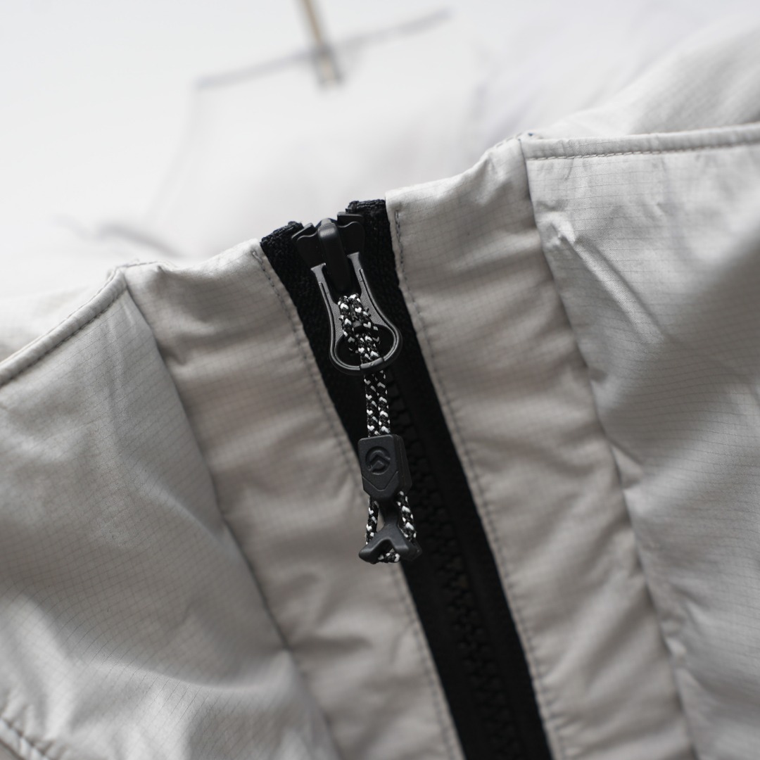 ノースフェイス ロングダウンコート ダブルジップ 一体型フード 防風保温 グレー系