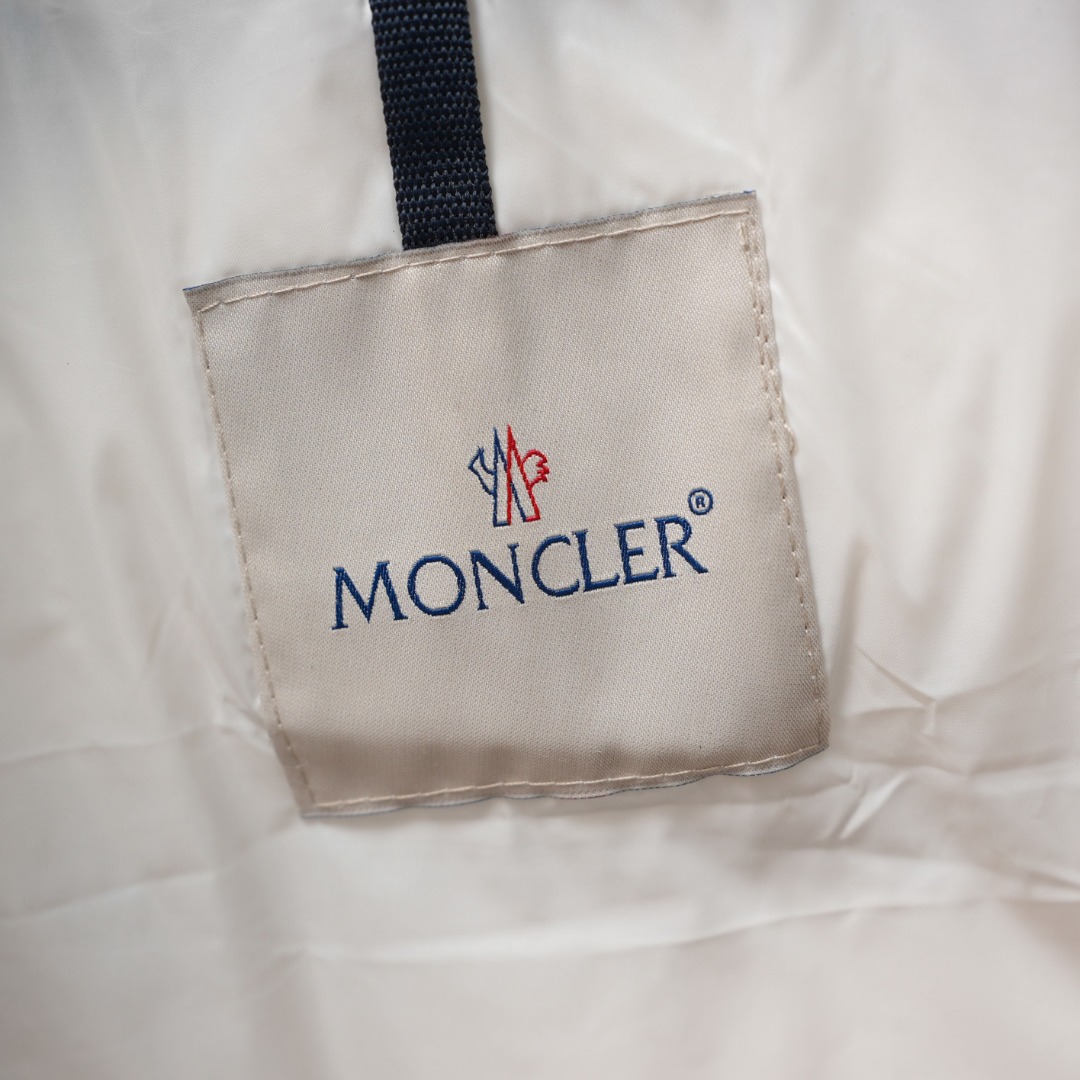 Moncler Haute Couture Designer Jacket Coat Ready-to-Wear Ref 8
