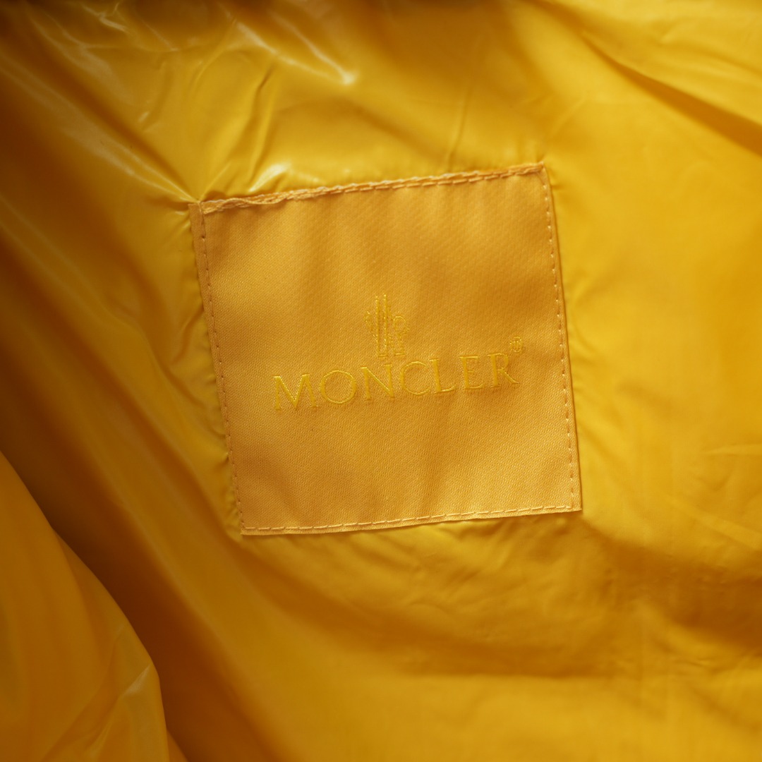 Moncler Haute Couture Haute Couture Ready-to-Wear Clothing Dress Jacket 8
