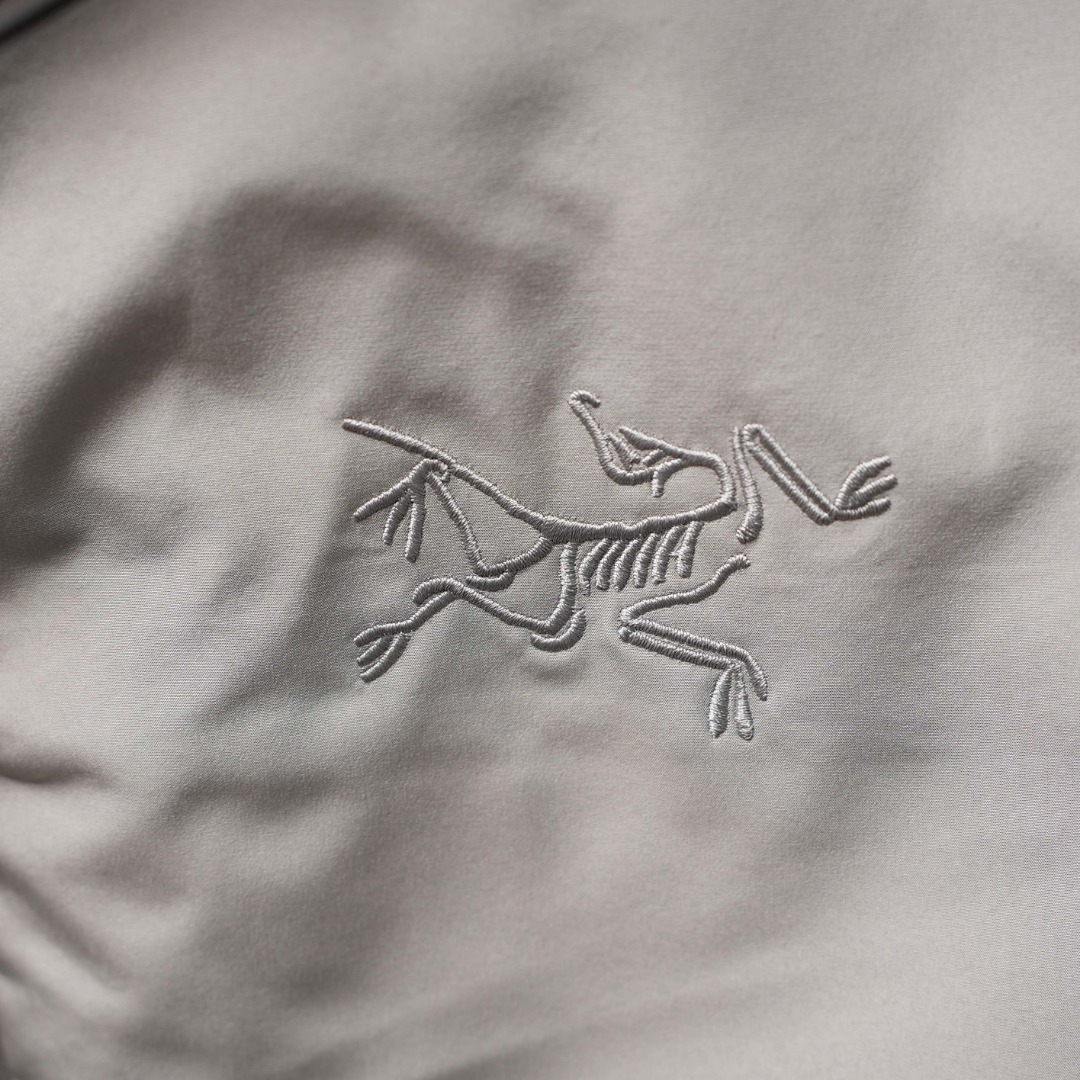 市售最高版本 现货供应 鹅绒版🔥 工厂直供 💰380
Arc&lsquo;teryx丨始祖鸟买菜三合一连帽羽绒服

颜色：暖石灰
尺码：L-4XL