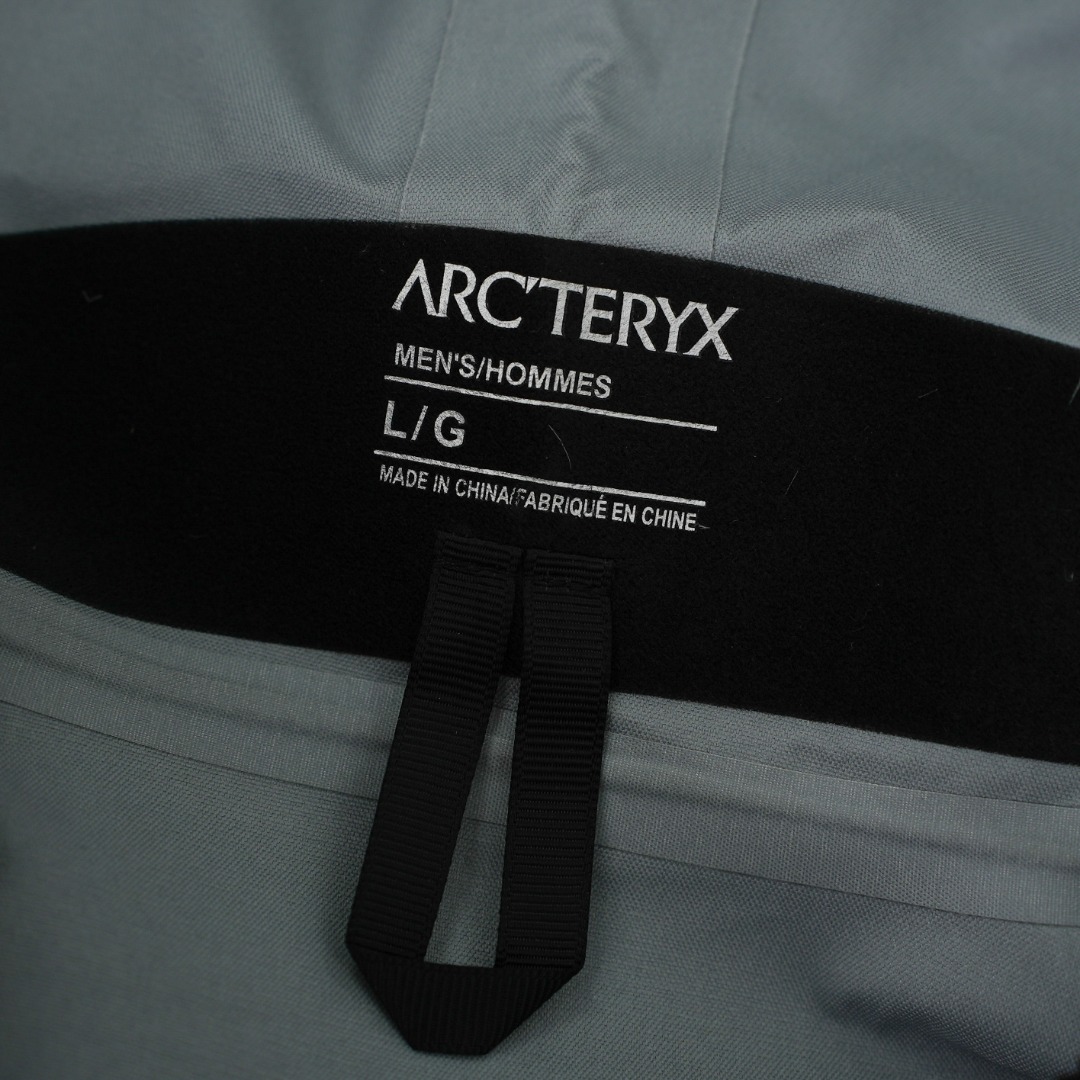 市售最高版本 现货供应 鹅绒版🔥 工厂直供 💰380
Arc&lsquo;teryx丨始祖鸟买菜三合一连帽羽绒服

颜色：黑色
尺码：L-4XL