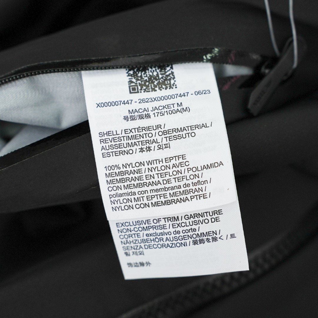 市售最高版本 现货供应 鹅绒版🔥 工厂直供 💰380
Arc&lsquo;teryx丨始祖鸟买菜三合一连帽羽绒服

颜色：黑色
尺码：L-4XL