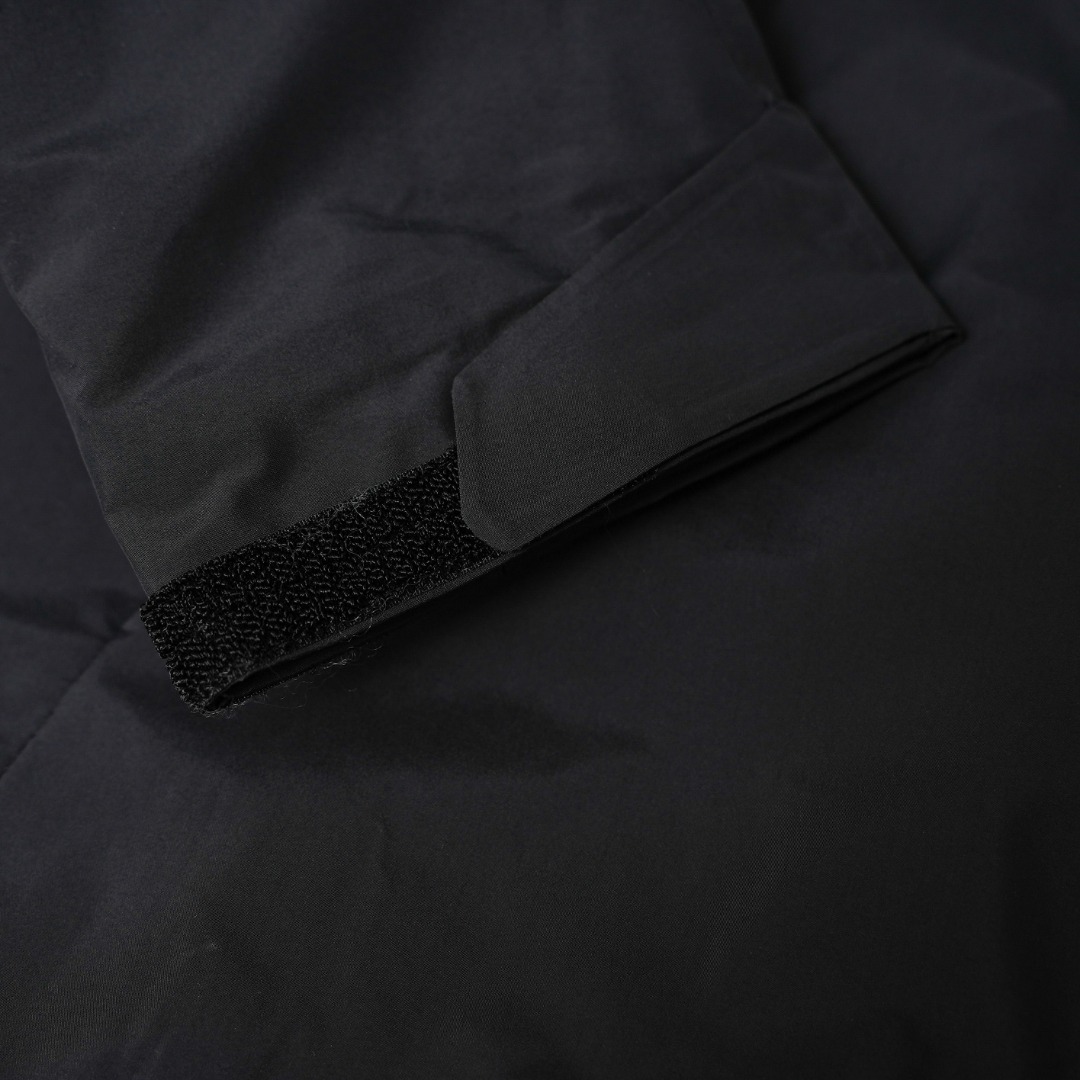 市售最高版本 现货供应 鹅绒版🔥 工厂直供💰620
Arc&lsquo;teryx丨始祖鸟顶级Macai买菜顶级连帽鹅绒服

配色：黑色
尺码：S-XXL