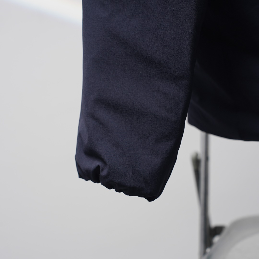 市售最高版本 现货供应 鹅绒版🔥 工厂直供💰400
Arc&lsquo;teryx丨始祖鸟EPSILON爱普森连帽羽绒服

配色：宝石蓝
尺码：S-XXL