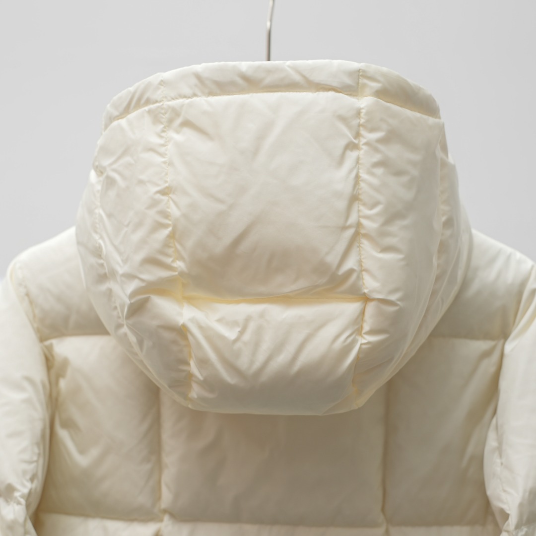 盟可睐 Moncler 高定典藏名品高定成衣时装外套连衣裙衬衫T恤 #B3E73FE4 3