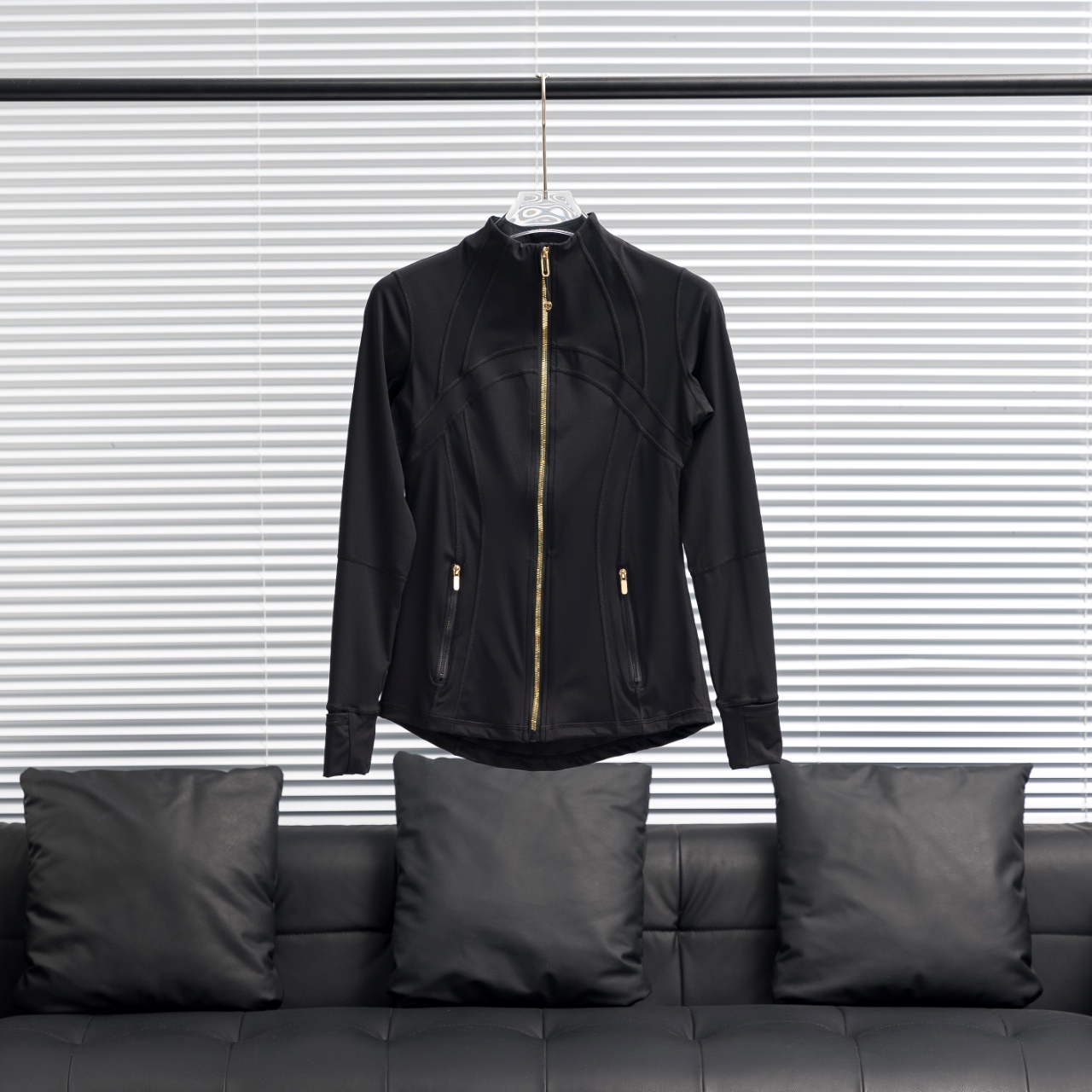 lululemon丨露露乐檬Define金拉链立领瑜伽服
配色:黑金
尺码:2 4 6 8 10 12