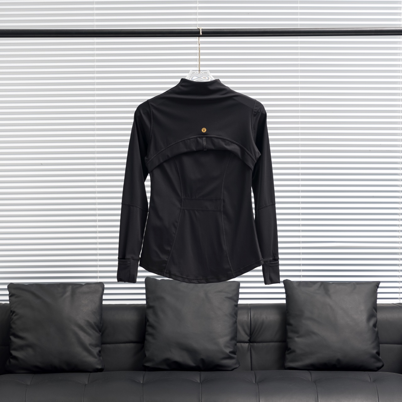 lululemon丨露露乐檬Define金拉链立领瑜伽服
配色:黑金
尺码:2 4 6 8 10 12