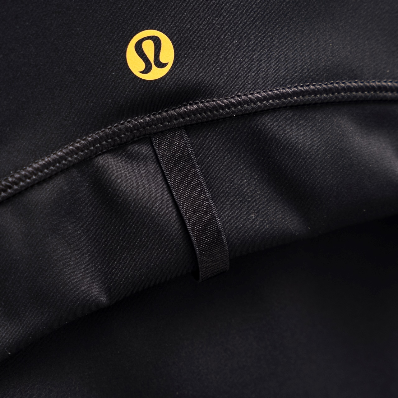 lululemon丨露露乐檬Define金拉链立领瑜伽服
配色:黑金
尺码:2 4 6 8 10 12