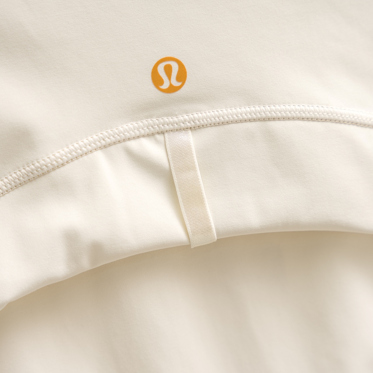 lululemon丨露露乐檬Define金拉链立领瑜伽服
配色:骨白金标
尺码:2 4 6 8 10 12