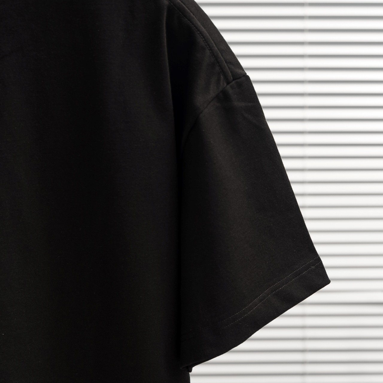 Lululemon/露露乐蒙 立体硅胶反光标识短袖T恤 黑色