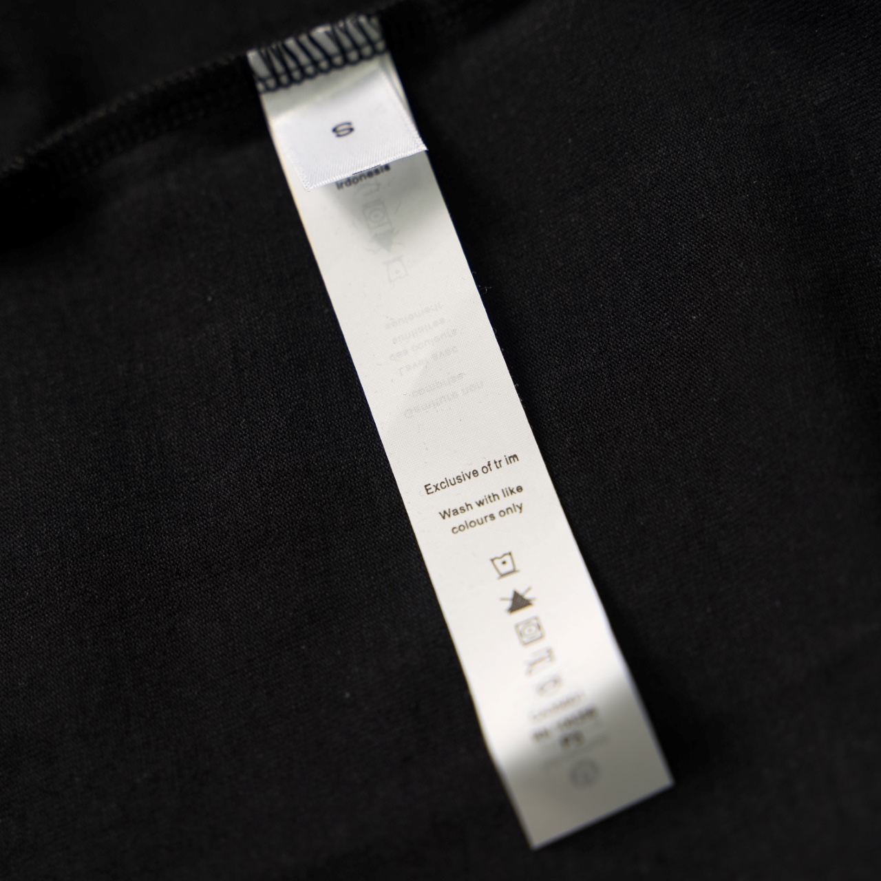 Lulu lemon/露露乐檬 25ss 字母标识刺绣短袖T恤 黑色 白色