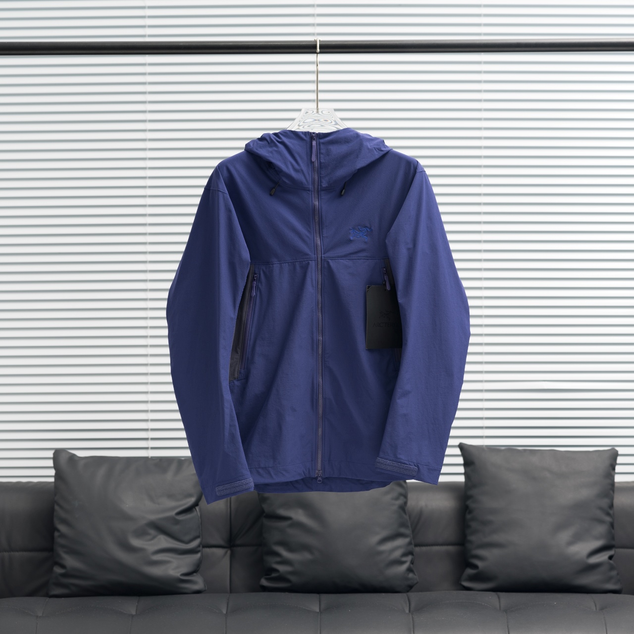 Arc'teryx Serratus Hoody: Lightweight & Durable Climbing Jacket - Various Colors 1 windows1748230223300 909045060 2079570916