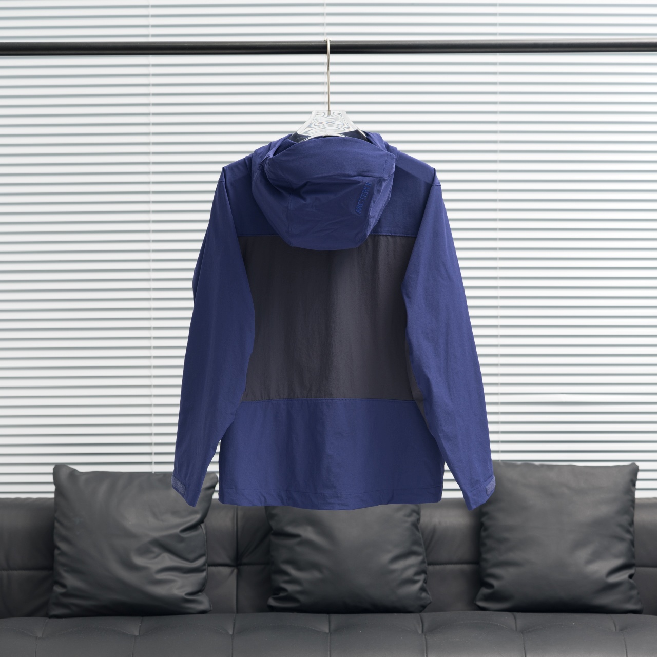 Arc'teryx Serratus Hoody: Lightweight & Durable Climbing Jacket - Various Colors 2 windows1748230224424 1492133121 810507694