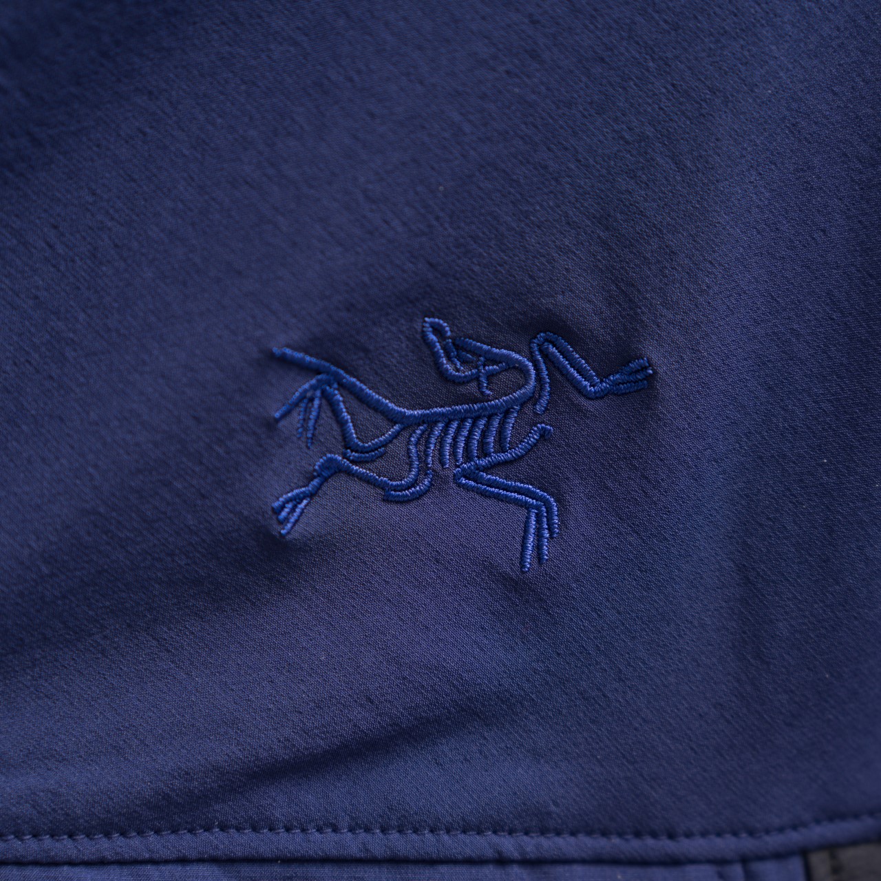 Arc'teryx Serratus Hoody: Lightweight & Durable Climbing Jacket - Various Colors 6 windows1748230230970 8080908681791846644