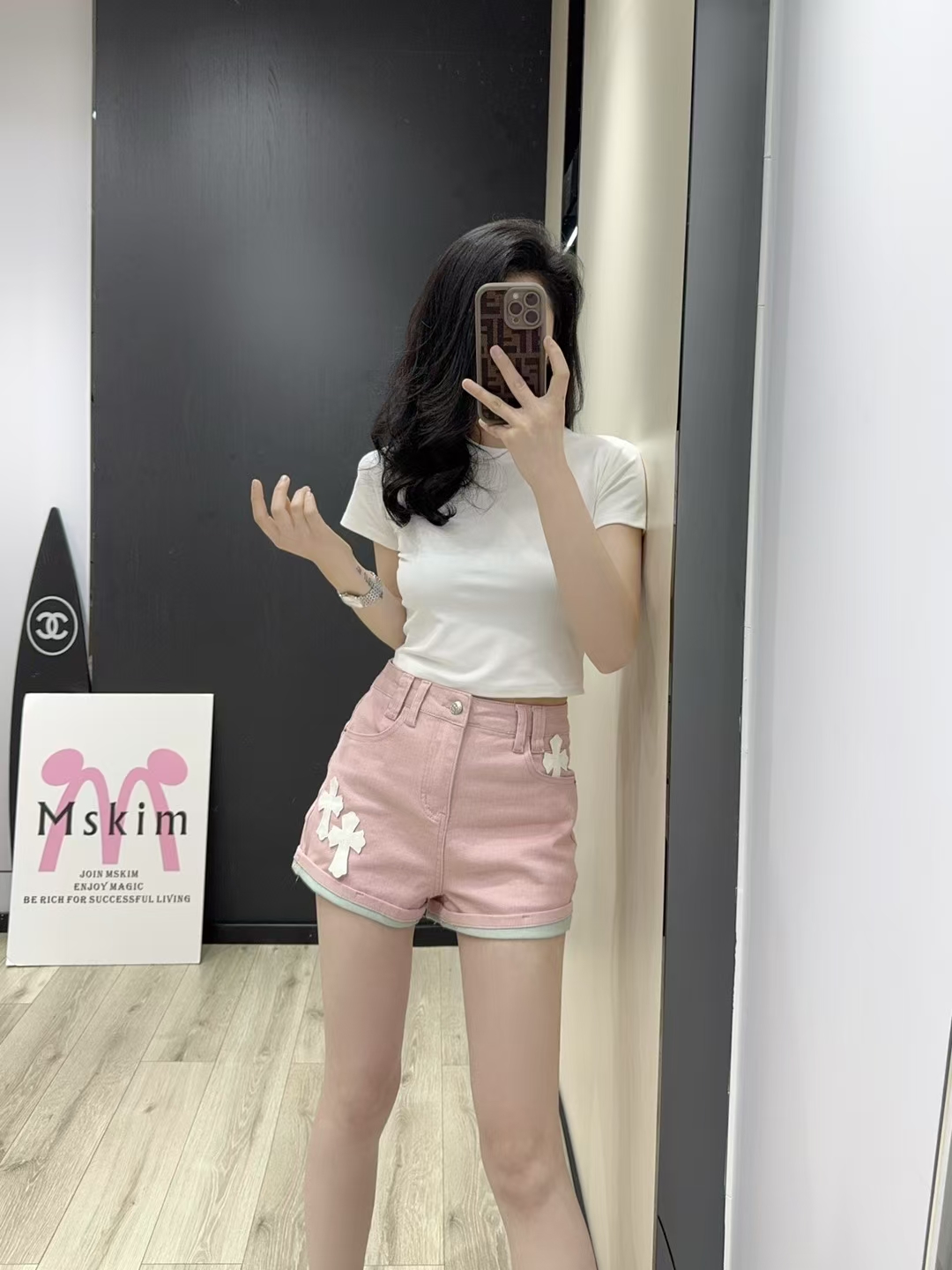 P437 IS A ONE-SIZE-FITS-ALL FEMALE OUTFIT WITH A PACK OF ZENCRO, ZIPPER SHORTS, SML. - 图片 7