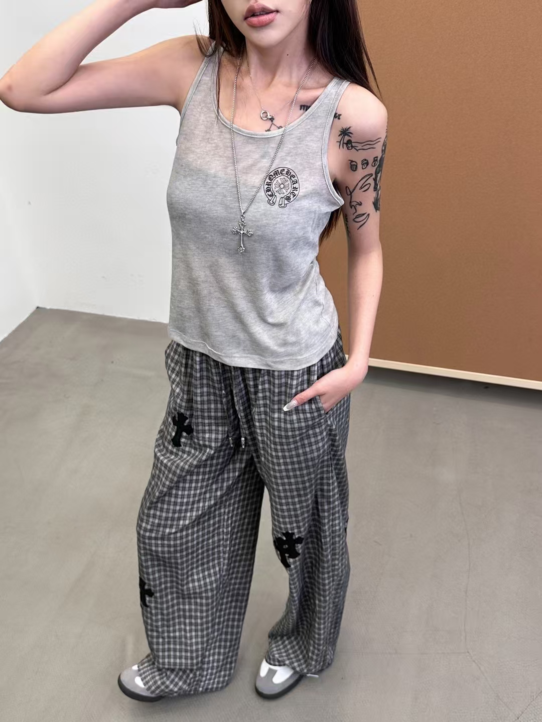 Fashion Trends: Zencrops Packs, New Vests, Dress-Washing Wax Dyes, Twirling Fabrics - 图片 6