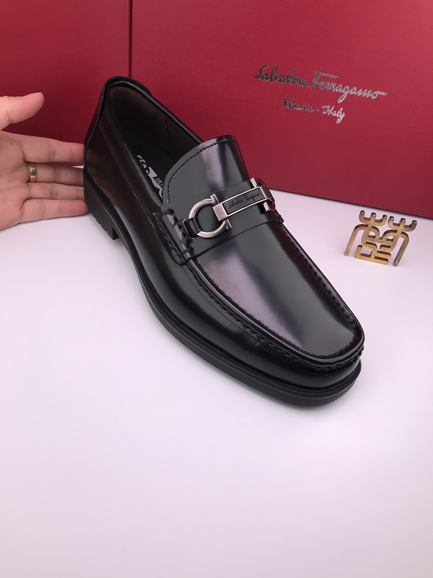 Salvatore Ferragamo Heren Loafers - Premium Leer, Rubberen Zool - Stijlvolle Zakelijke Schoenen