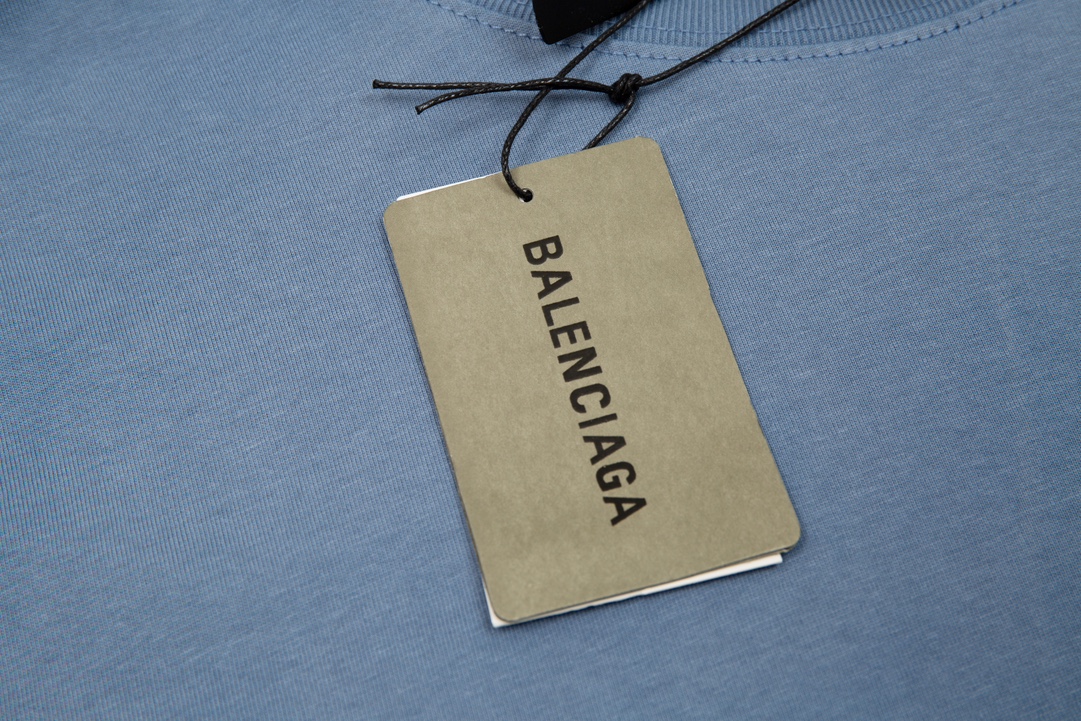 高品质Balenciga/巴黎世家最新系列磨破做旧后背字母T恤克重高达280克纯棉双纱面料多重工序细节无