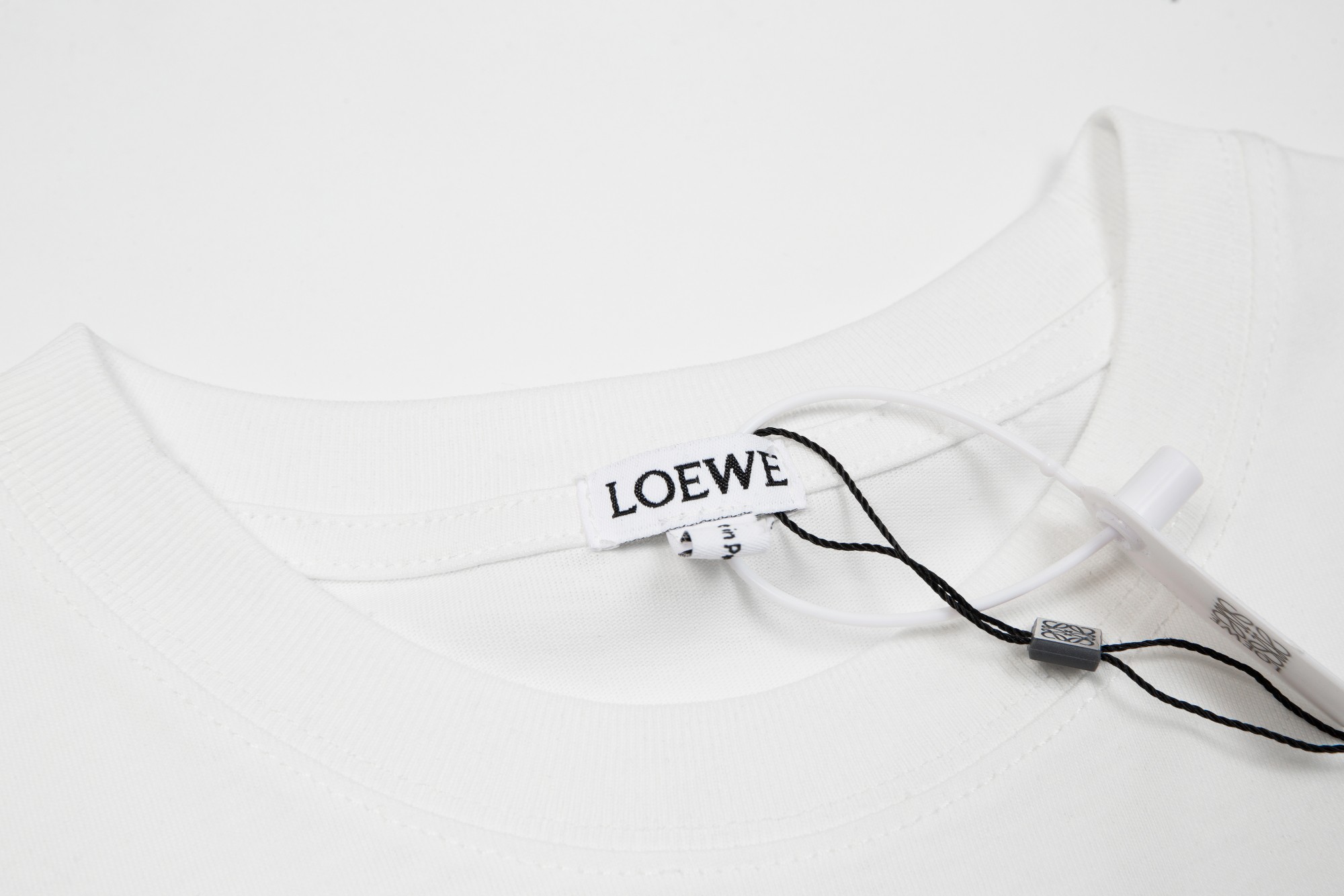 LOEWE/罗意威 24Ss Crafted World 匠艺天地展会系列 工具皮袋短袖
