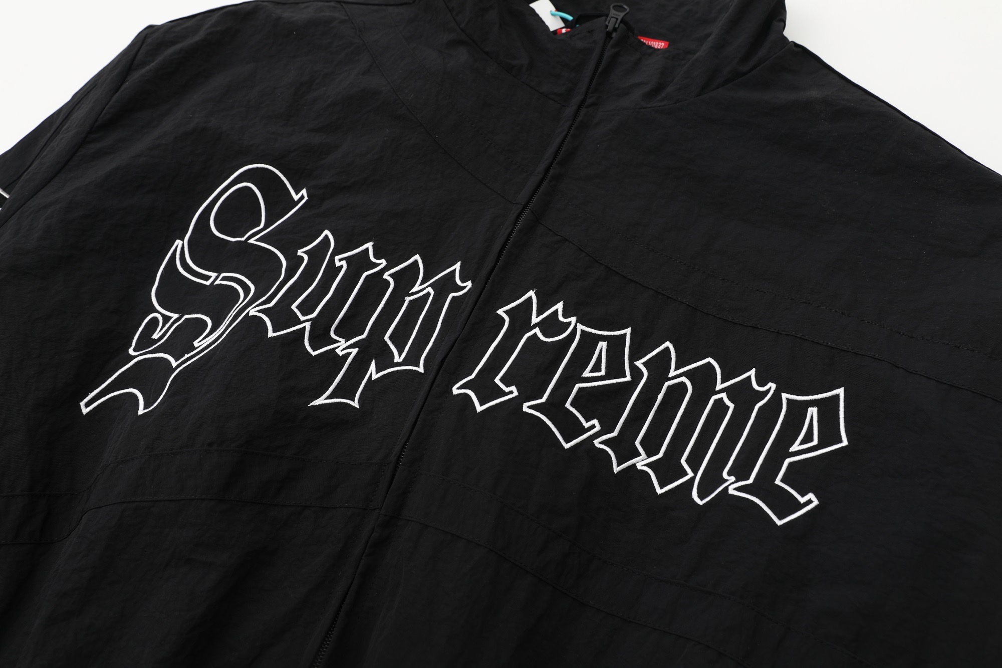 Supreme SS25 Old English Track Jacket & Pants Set - Streetwear Style 17 i1753196561003 3562 0 15