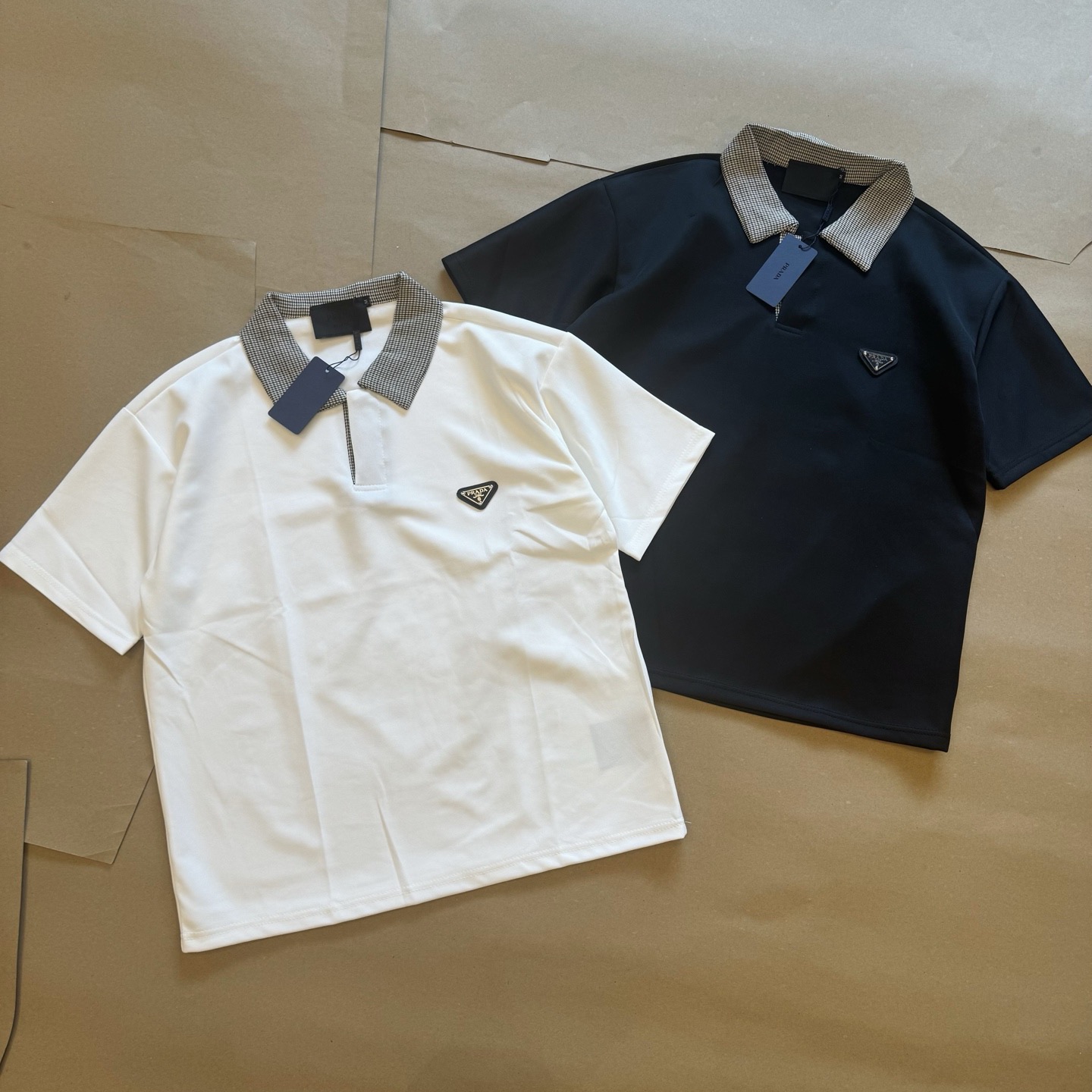 Polo Prada en coton piqué avec motif pied-de-poule et logo iconique