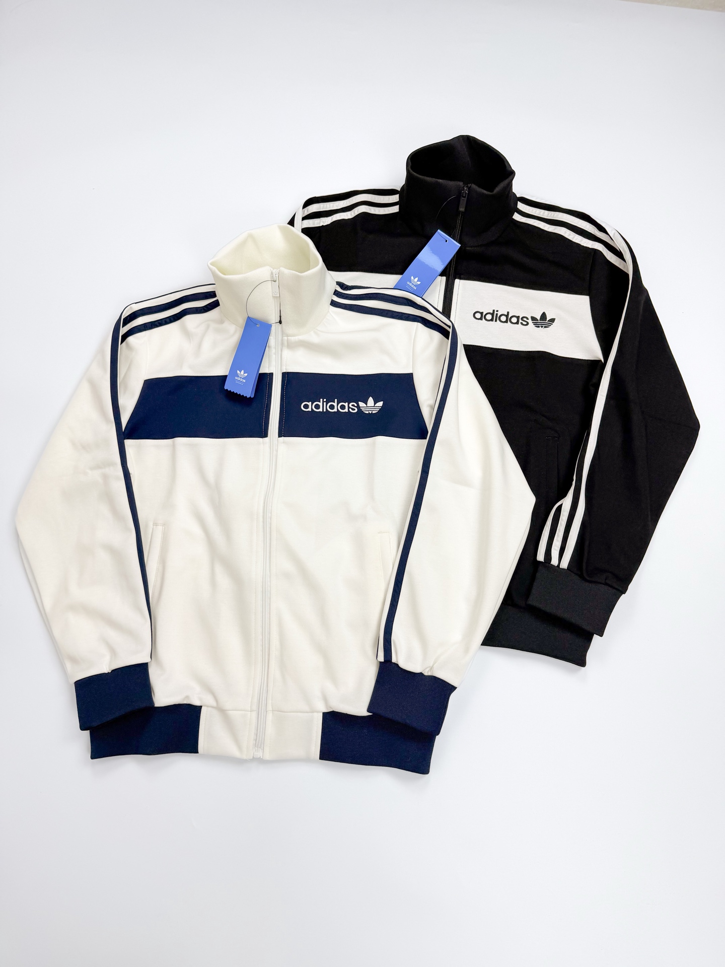 #B193 P135 Nuevo producto de primavera 2026 Adidas | Adidas | Descubre el estilo deportivo retro | • Bordado clásico de…