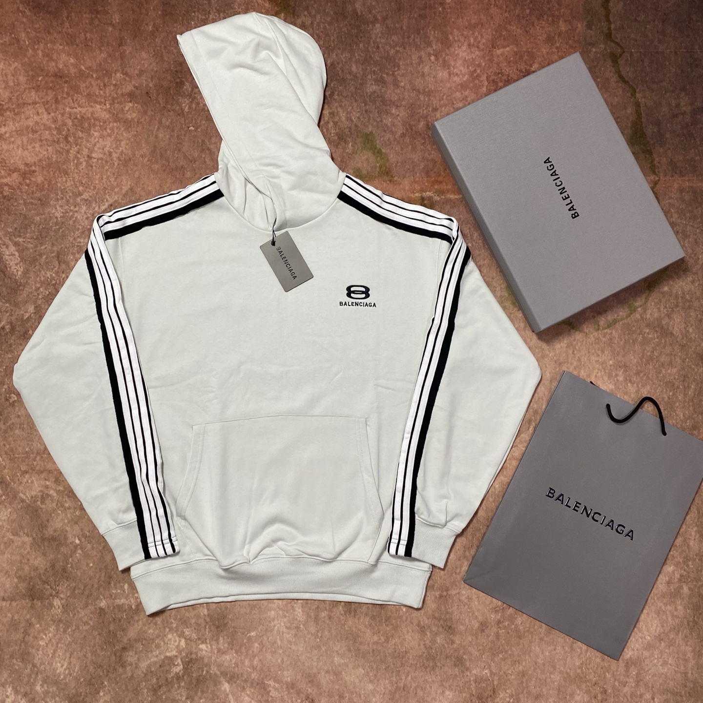 P145 Versión superior, calidad de sitio web oficial. BALENCIAGA Paris SS25 último modelo, sudadera con capucha con mang…