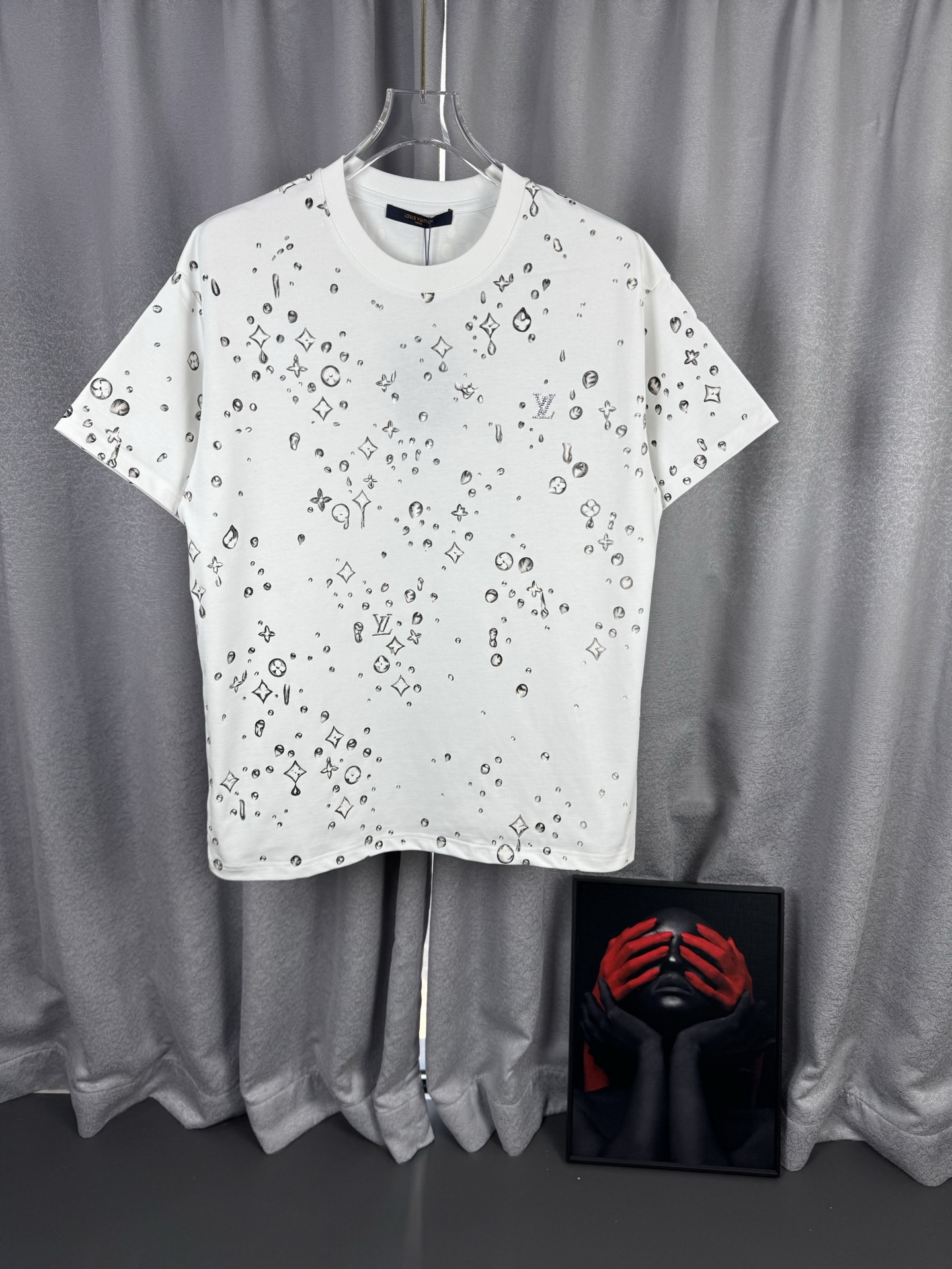P85 [alta versión] 1v Louis Vuitton 2026SS Primavera/Verano de alta densidad, camiseta de manga corta con estampado dir…